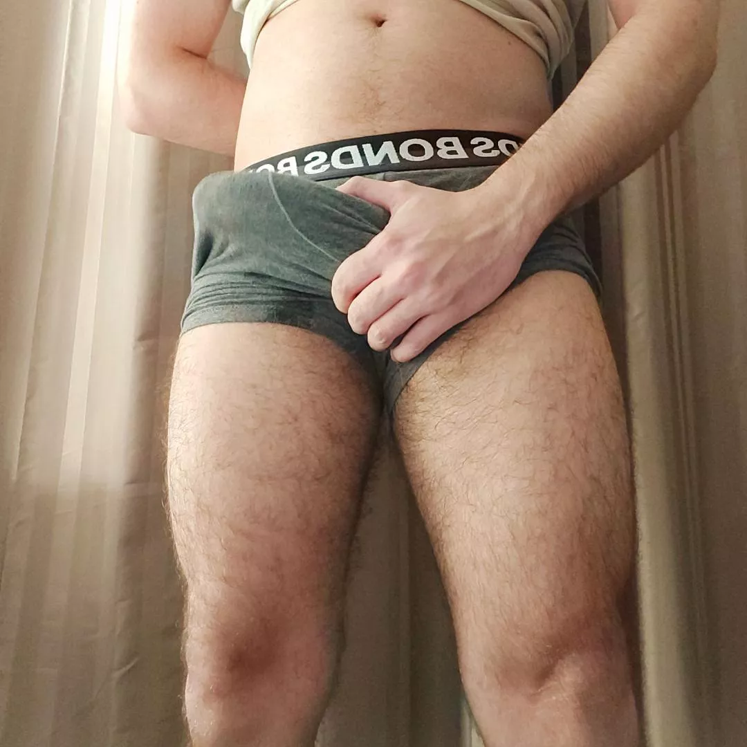 like my thicc bulge? ðŸ˜œ