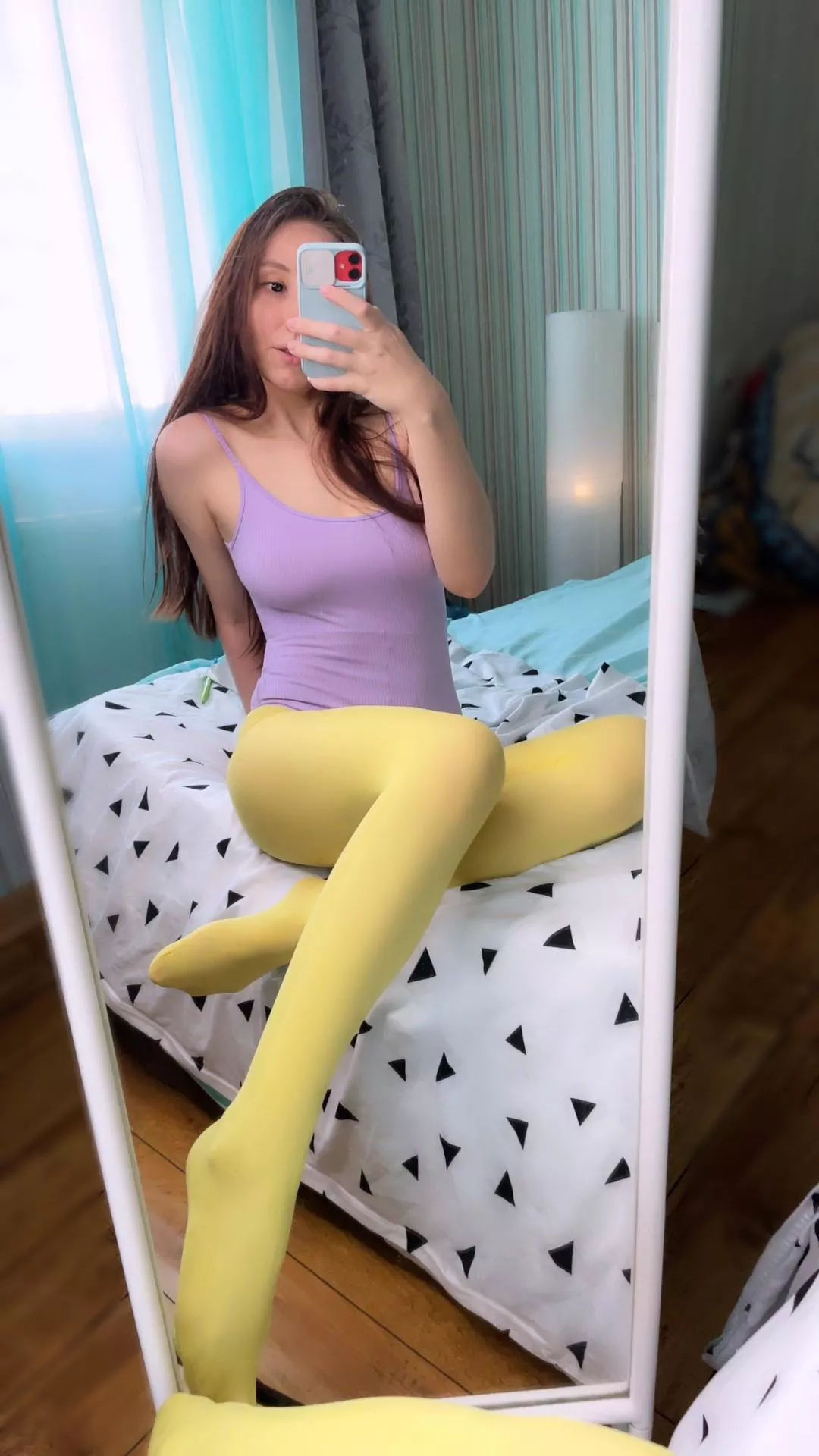 Like this color combination? 🍋💜