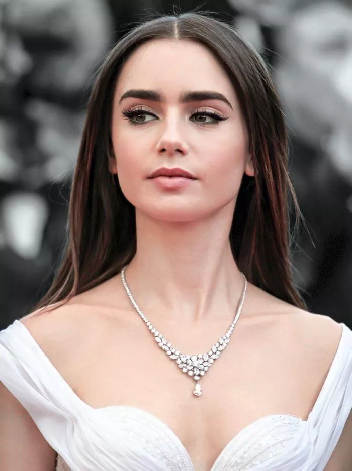 Lily Collins