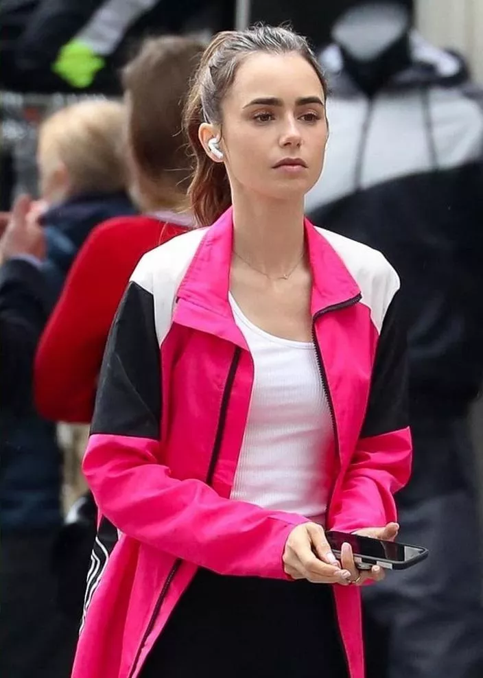 Lily Collins