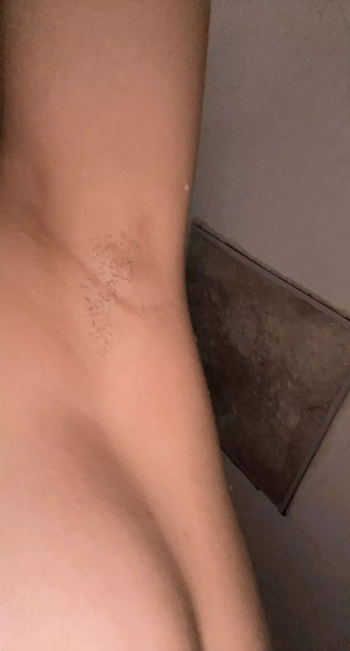 Little bit of hair shower armpit❣️