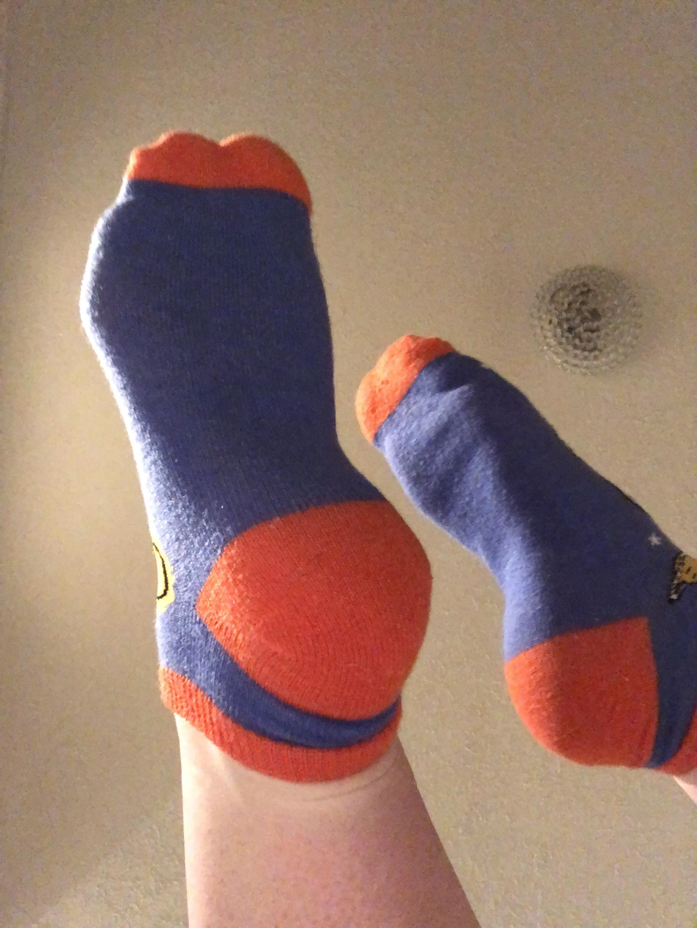 Little blue and red socks (F)