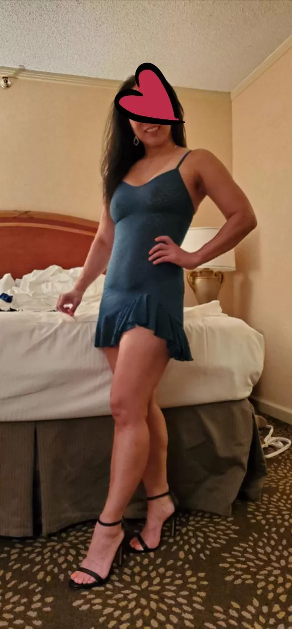 little blue WW dress and heels...SexyAsian