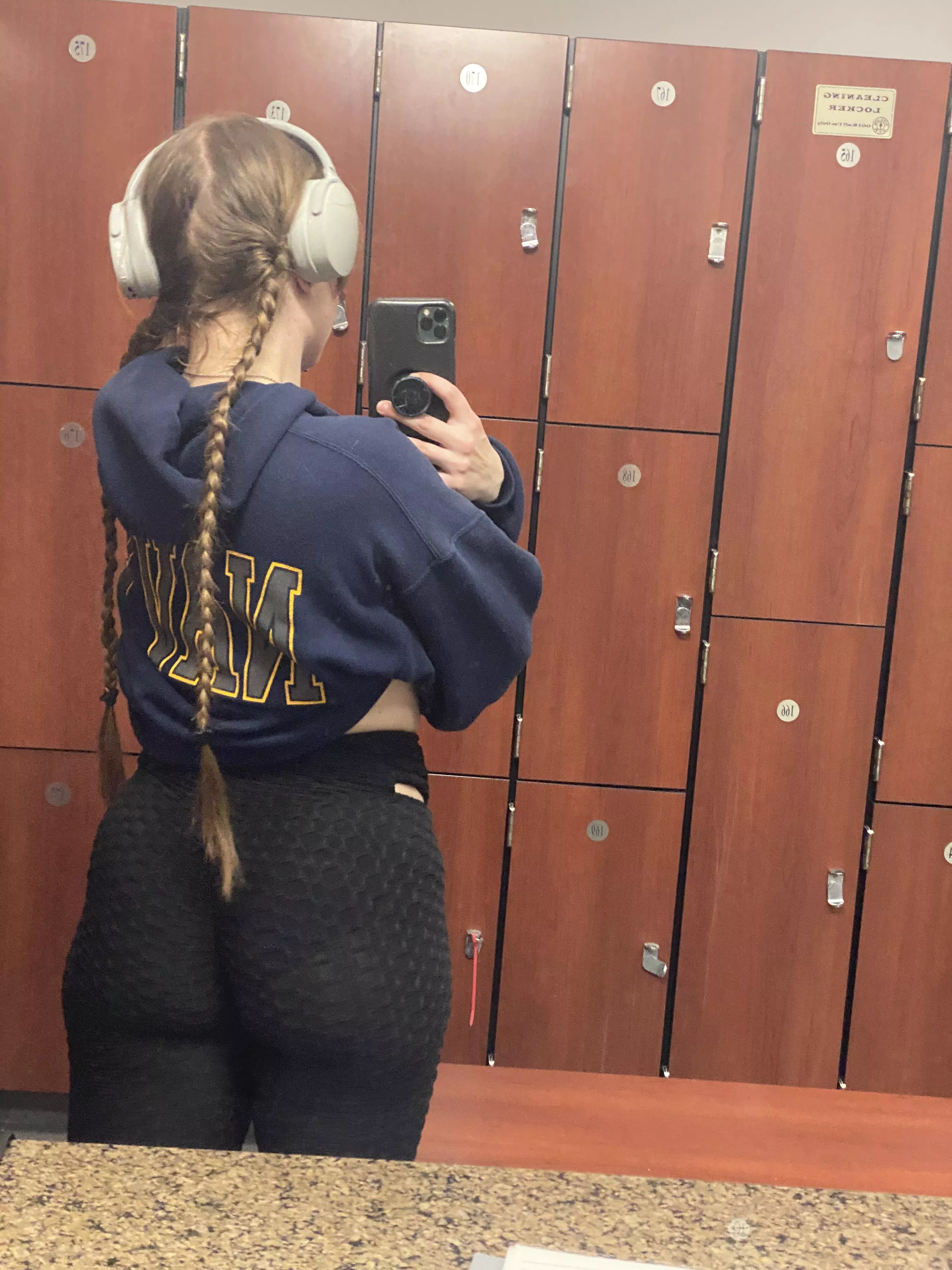 Long braids at the gym ✨🤌🏻 [oc] [altgirl]