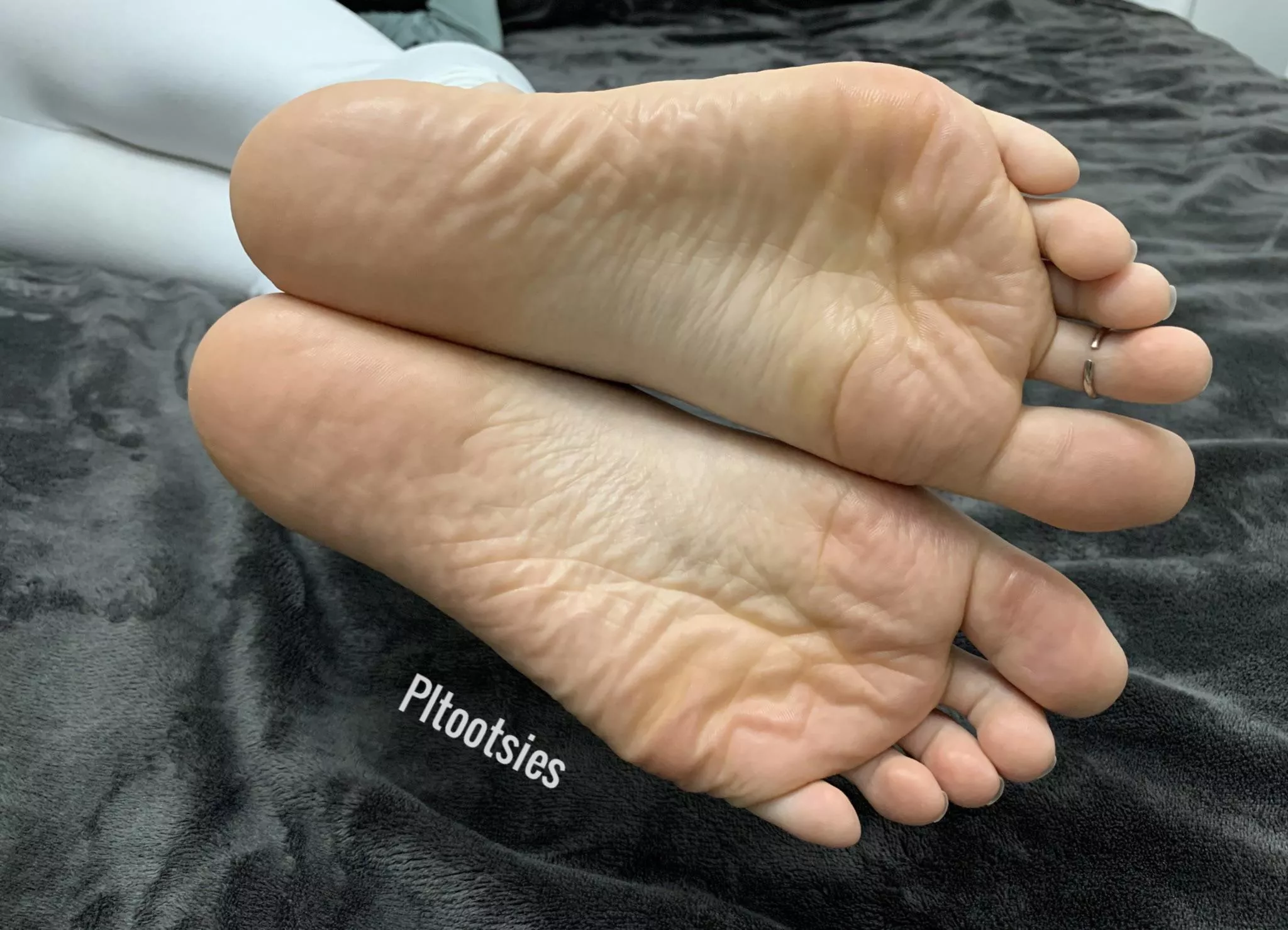 Look at my wrinkled soles ✨👑♠️