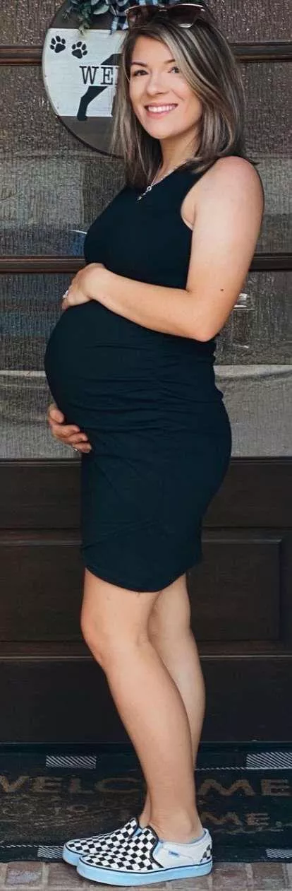 Look at this hot milf Thats now waiting on my seed to get pregnant with the fifth ;)