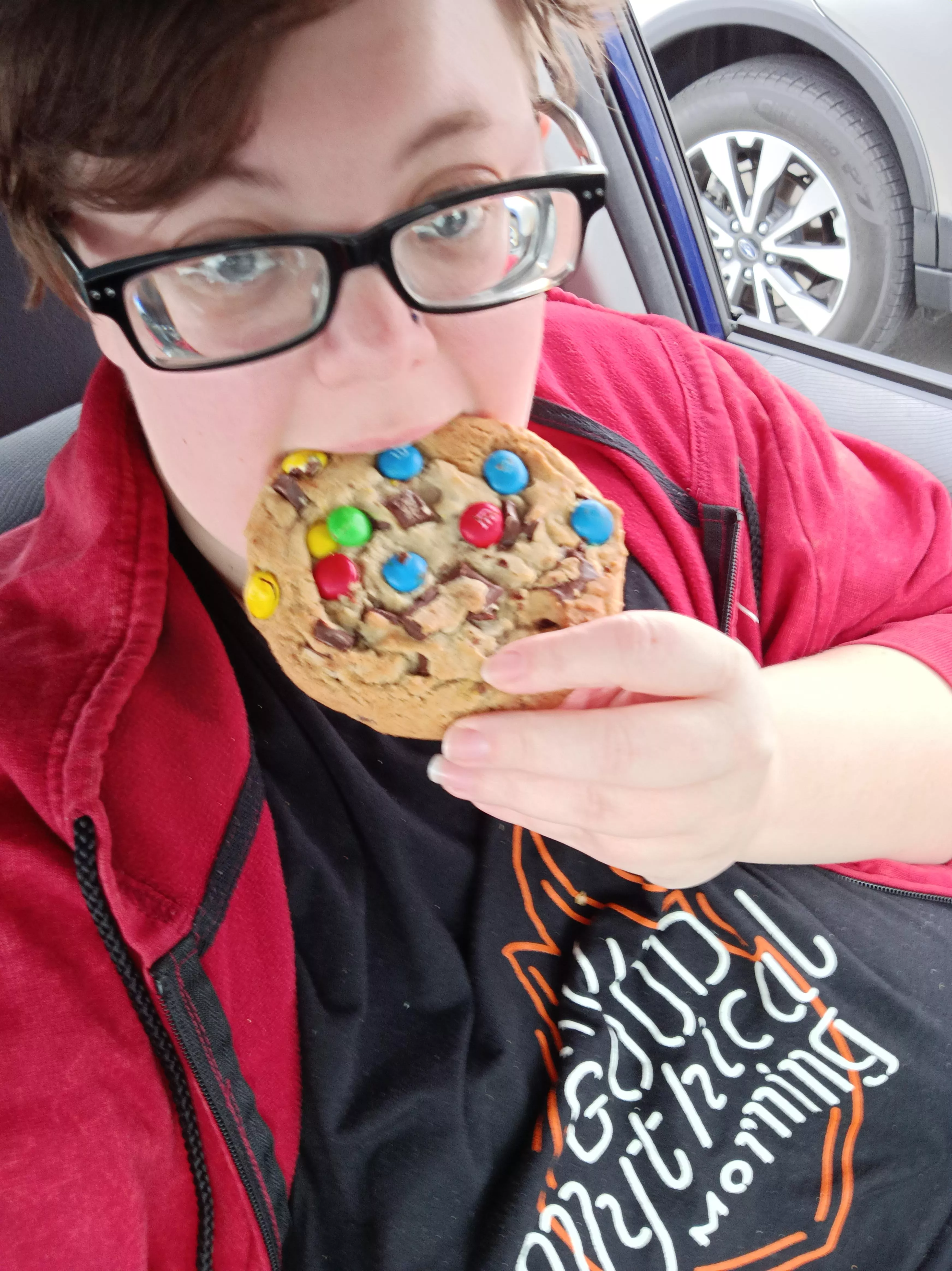 look how big my cookie is!