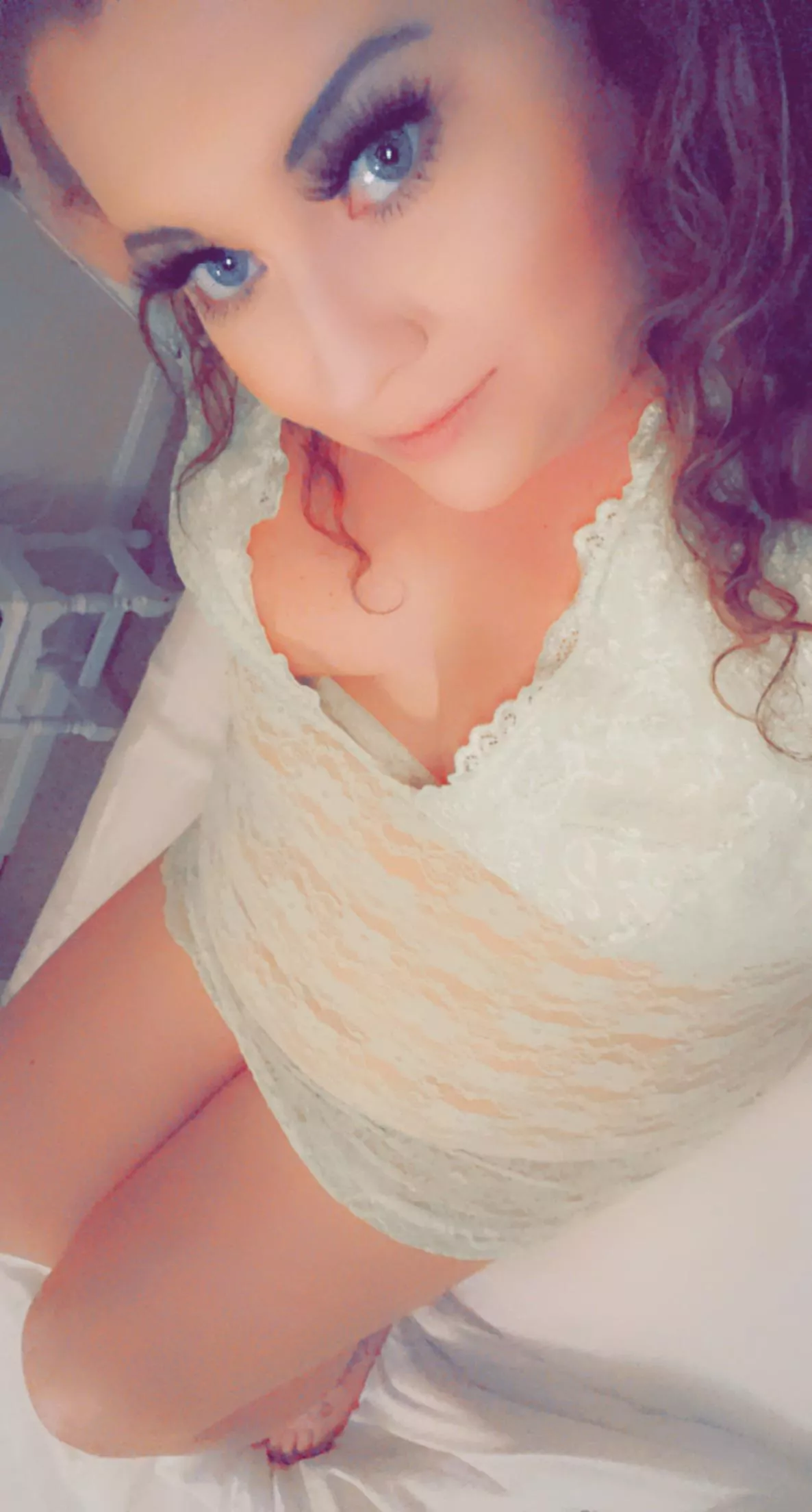 Looking for a daddy to spoil me! 🥰