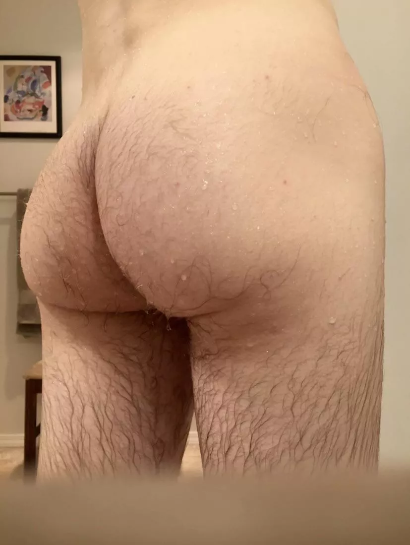 Love asses hairier than my ass here