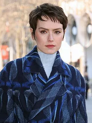 Love Daisy Ridley's new hair, looking for someone to rp as her