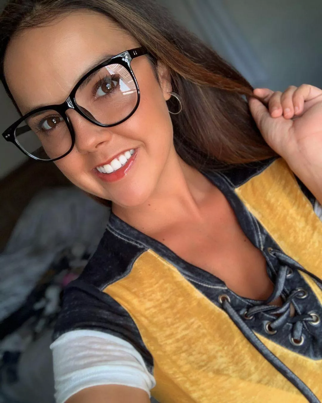 Love girls with glasses