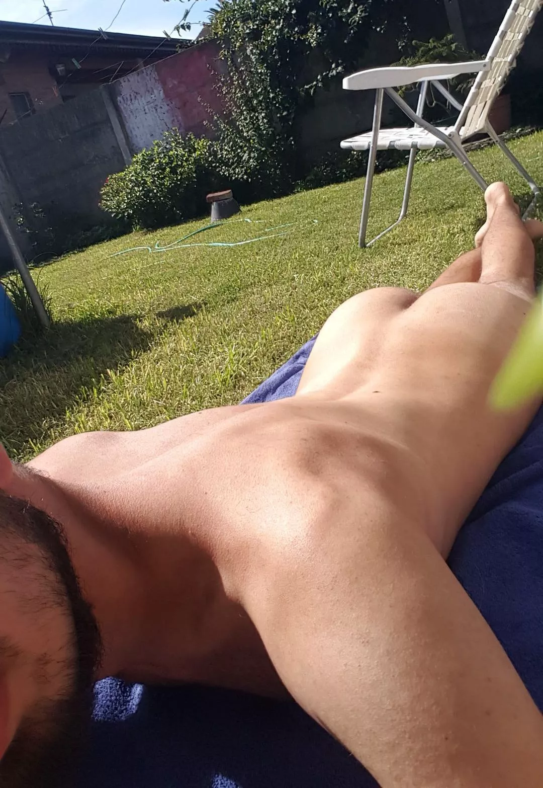 Love sunbathing naked