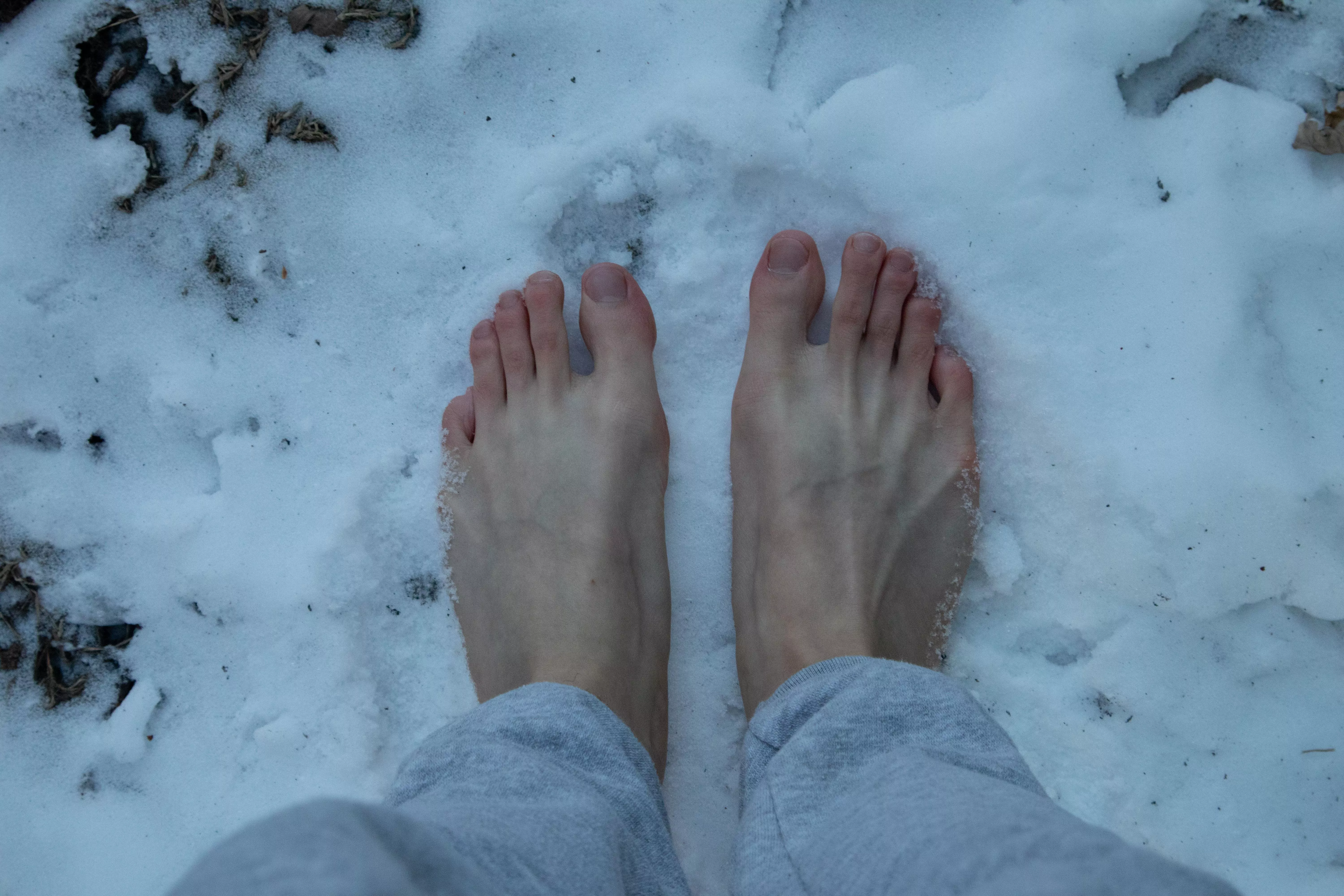 Love the feeling of cold snow under my feet ❄️🥰