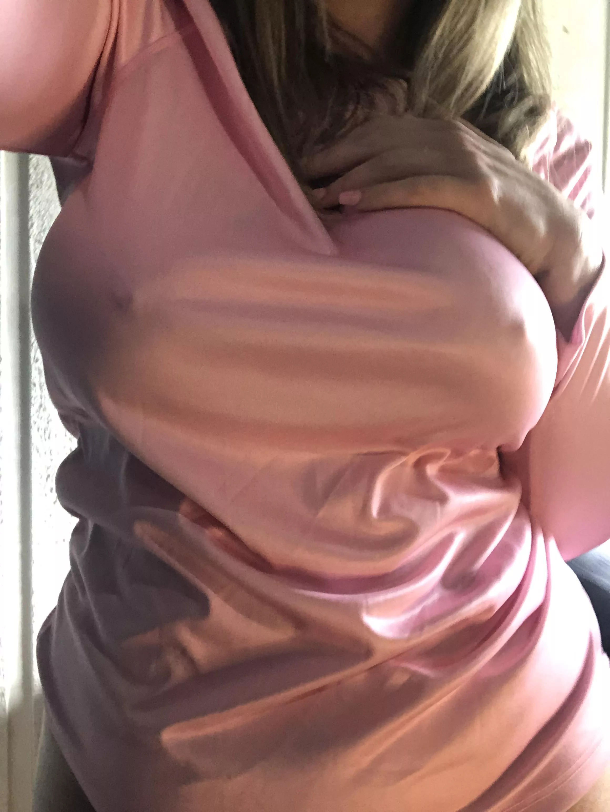 Love the way this shirt shows my nipples!! 🤤🤤🤤