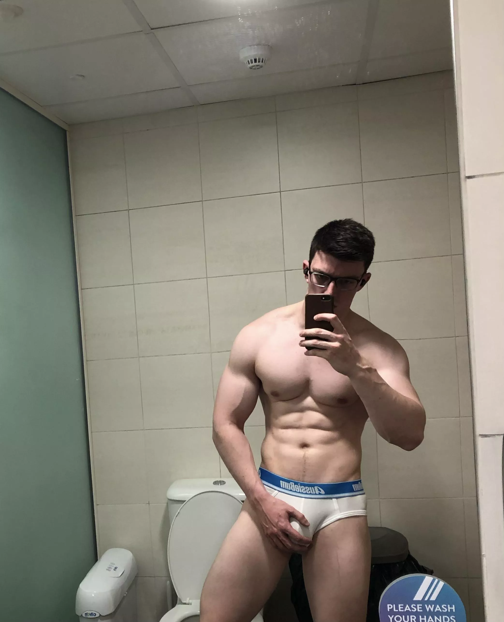 Love wearing briefs to the gym - join me in the showers after?