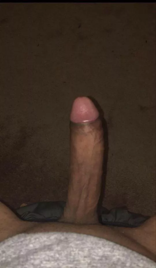 (M) 19, any older ladies want to have some fun ?