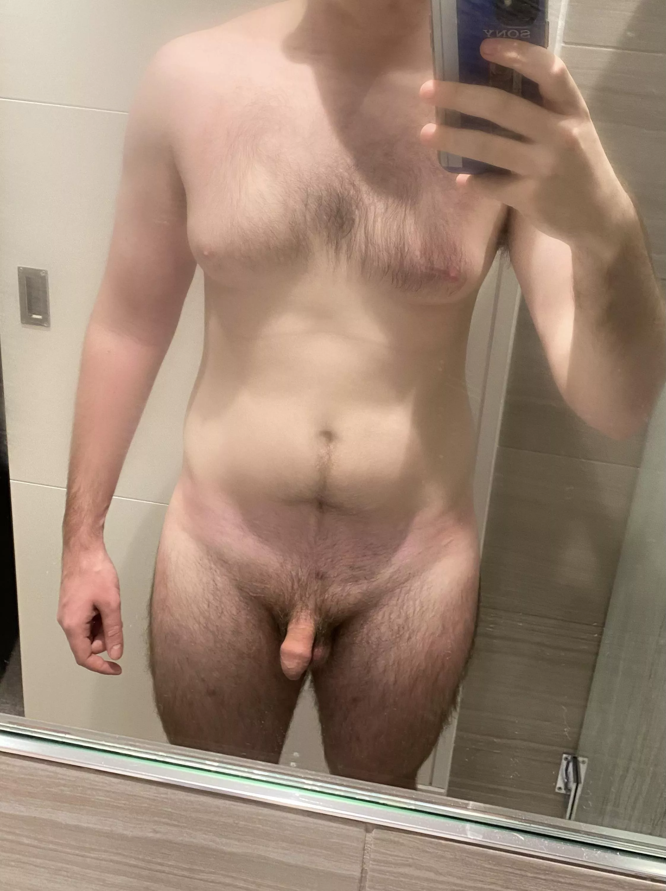 [M, 23, 6â€™0, 185lbs] Fresh out the shower