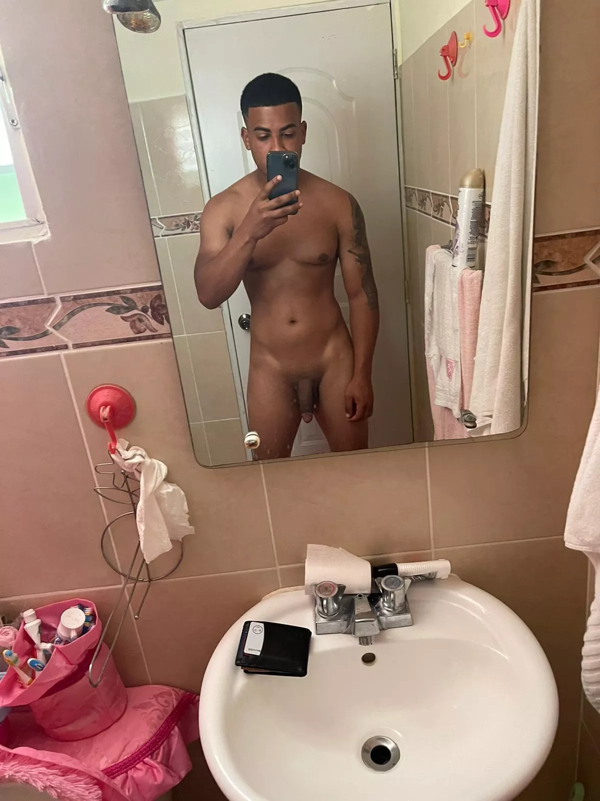 M 28