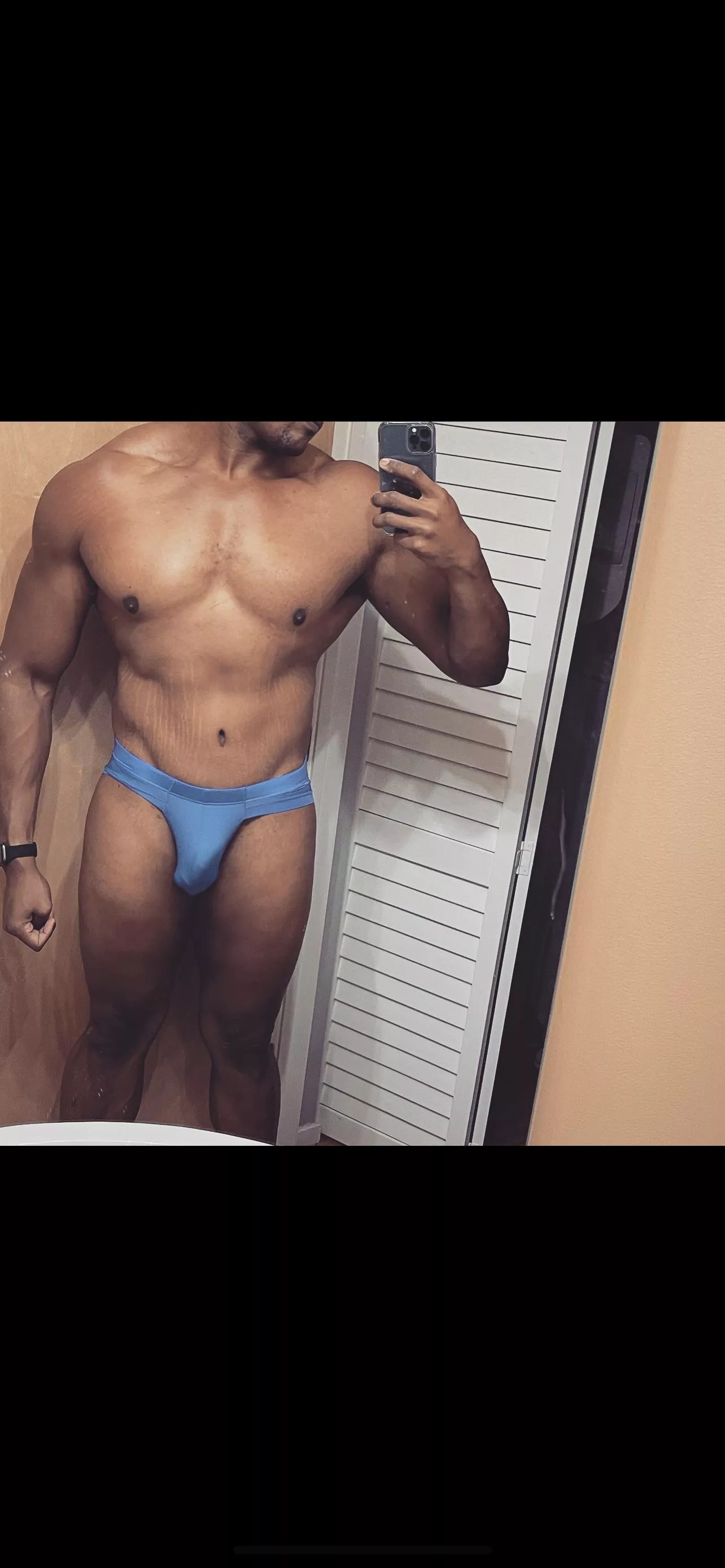 (M) 6ft6 30. Chicago workout bros hmu