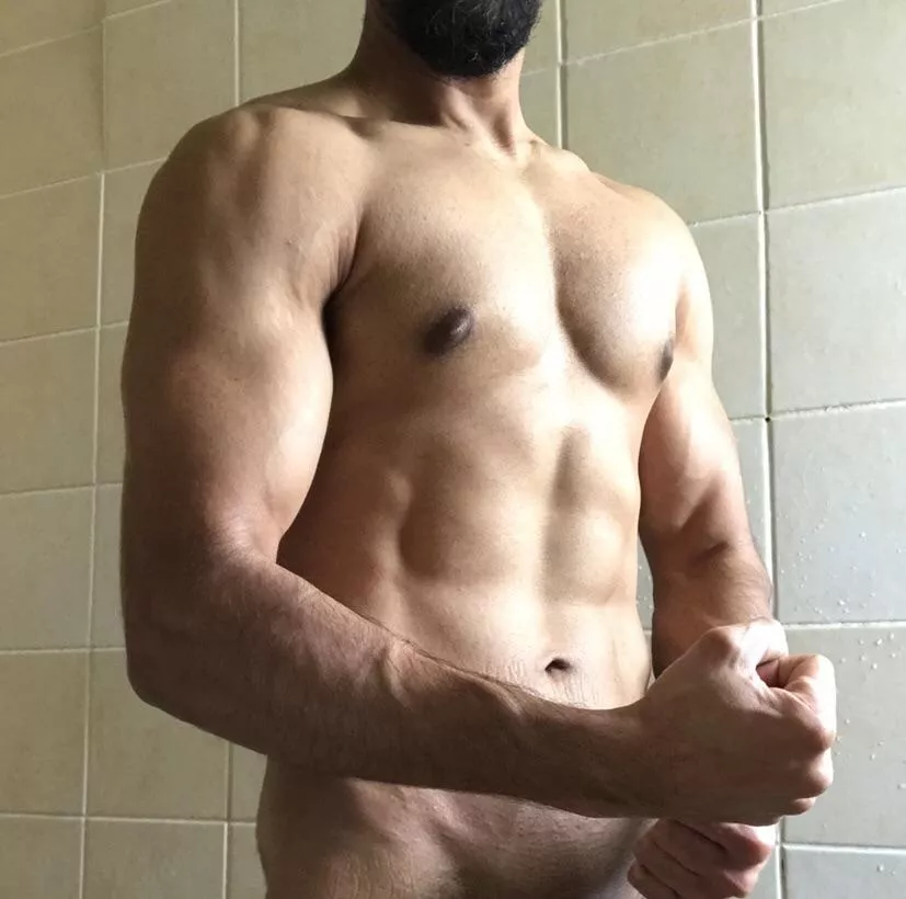 [M]