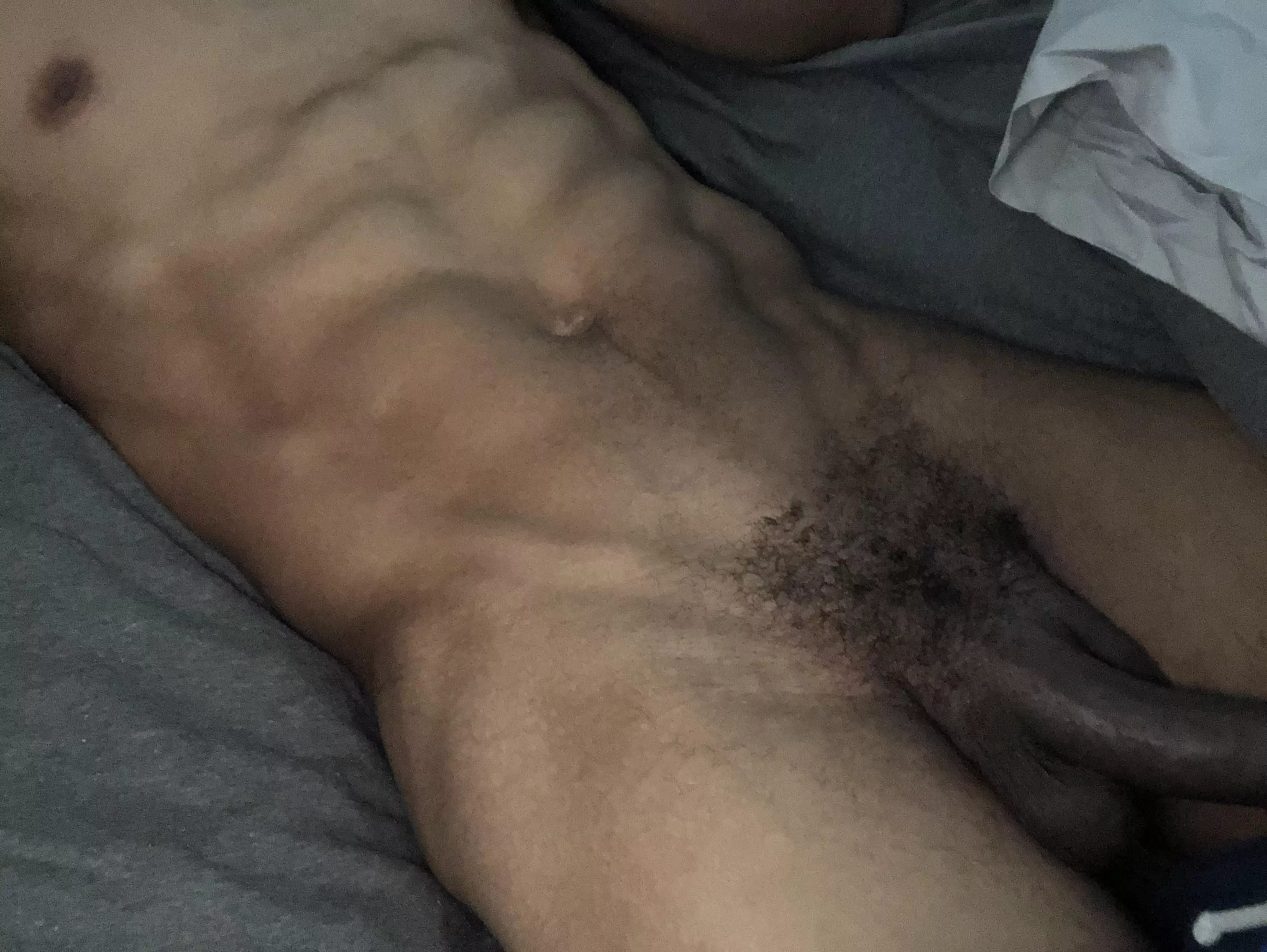 (M) Checking in after today’s workout😋