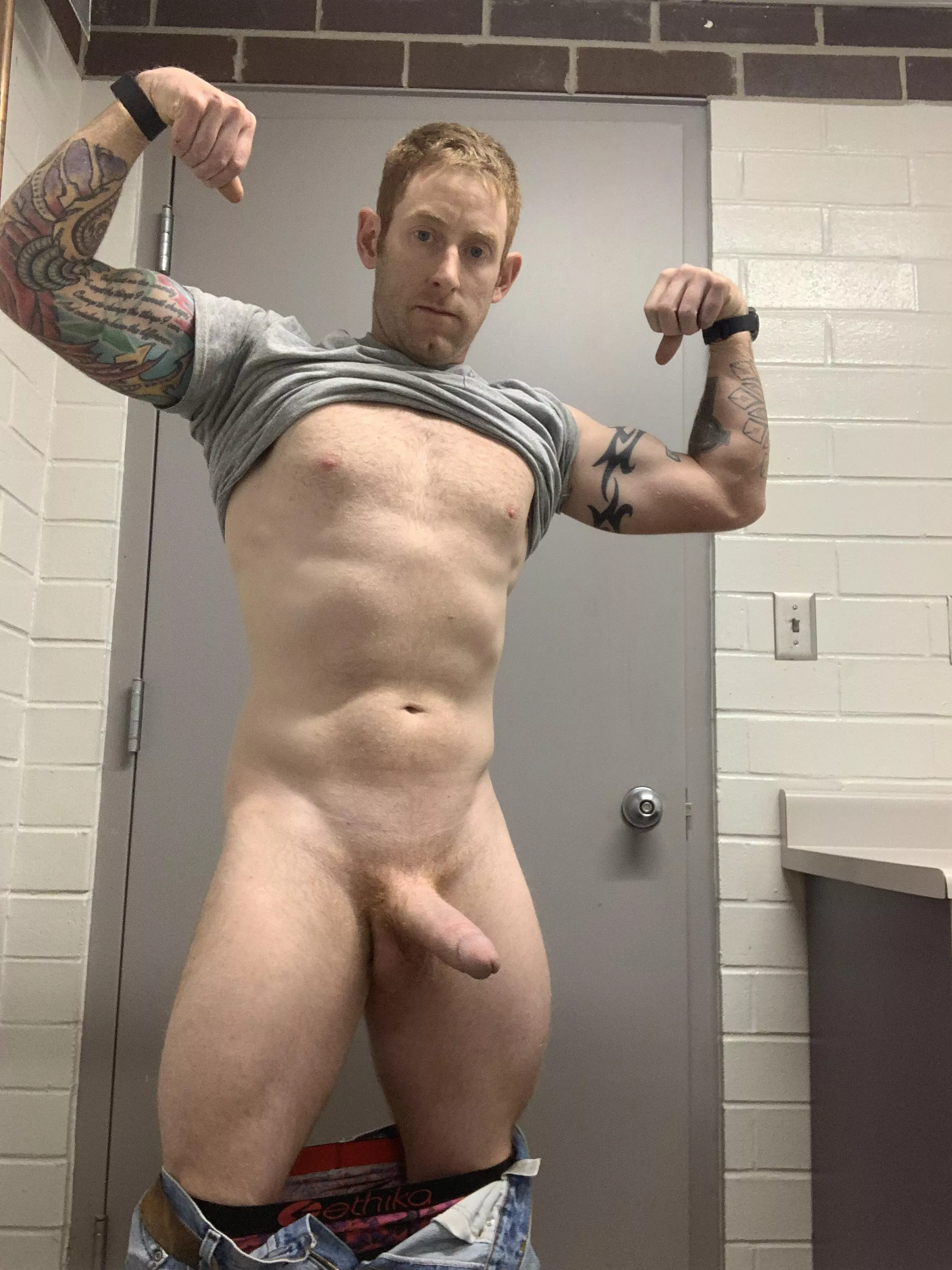 (M) Feeling my gym progress. What do you ladies think. Shoot me a message