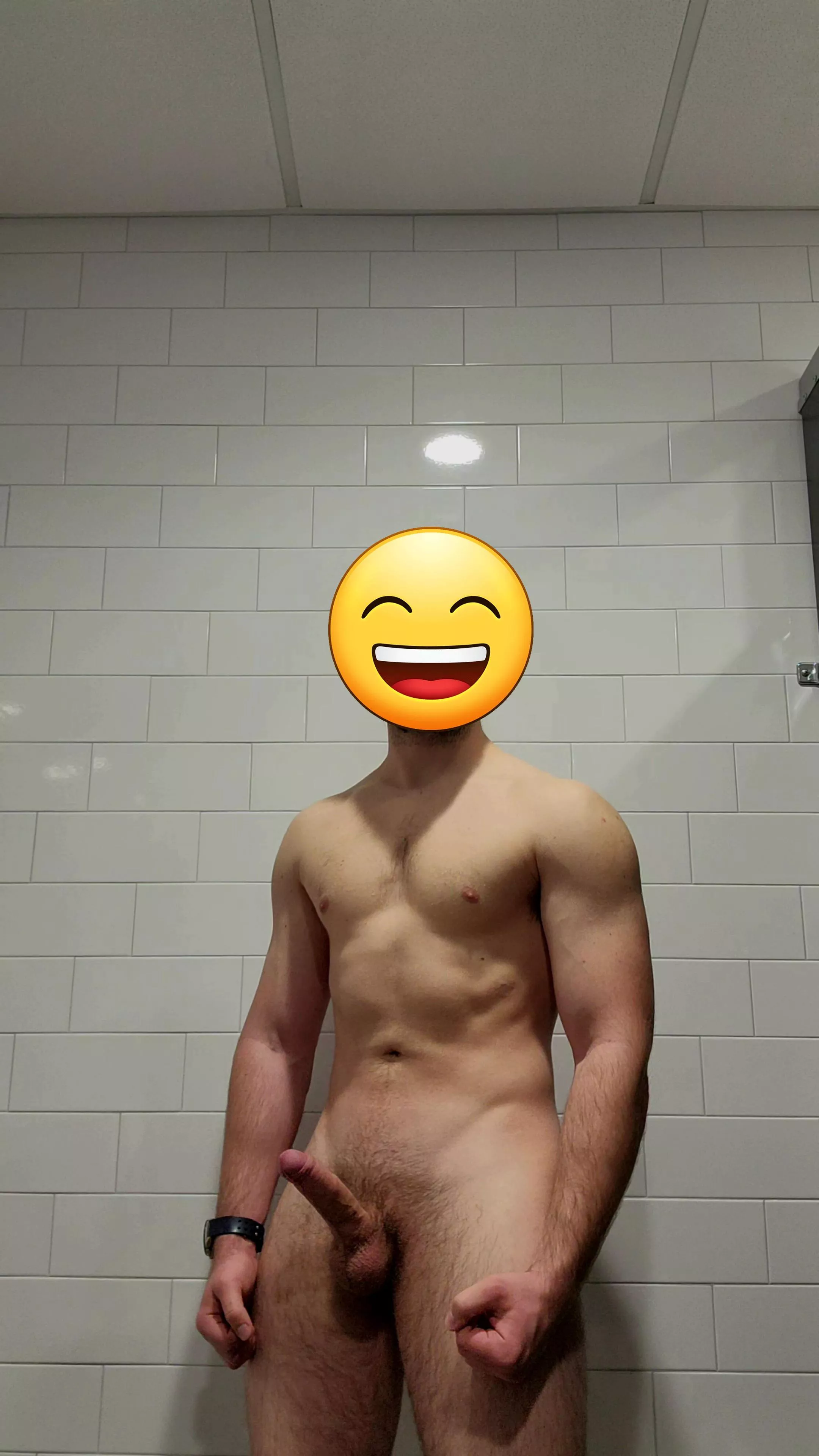 [M] If you're imagining being on your knees here after a long sweaty workout, message me 😉