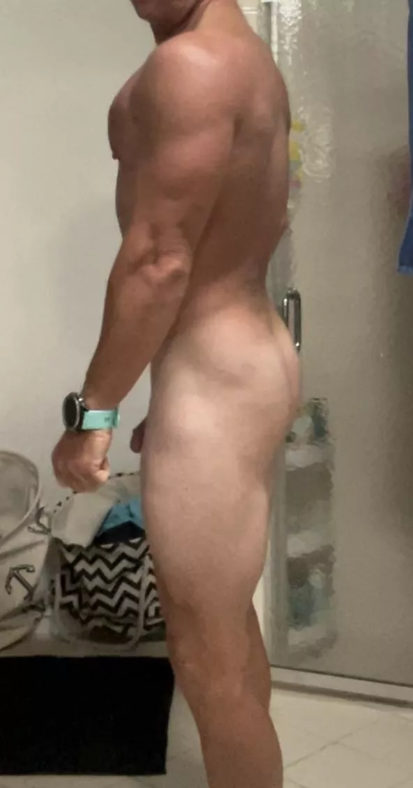 (M) just an all around athlete - need leg day