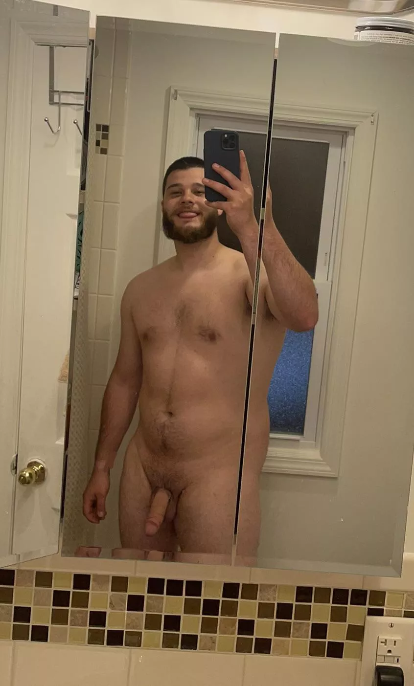 [m] Whoâ€™s into dad bods?