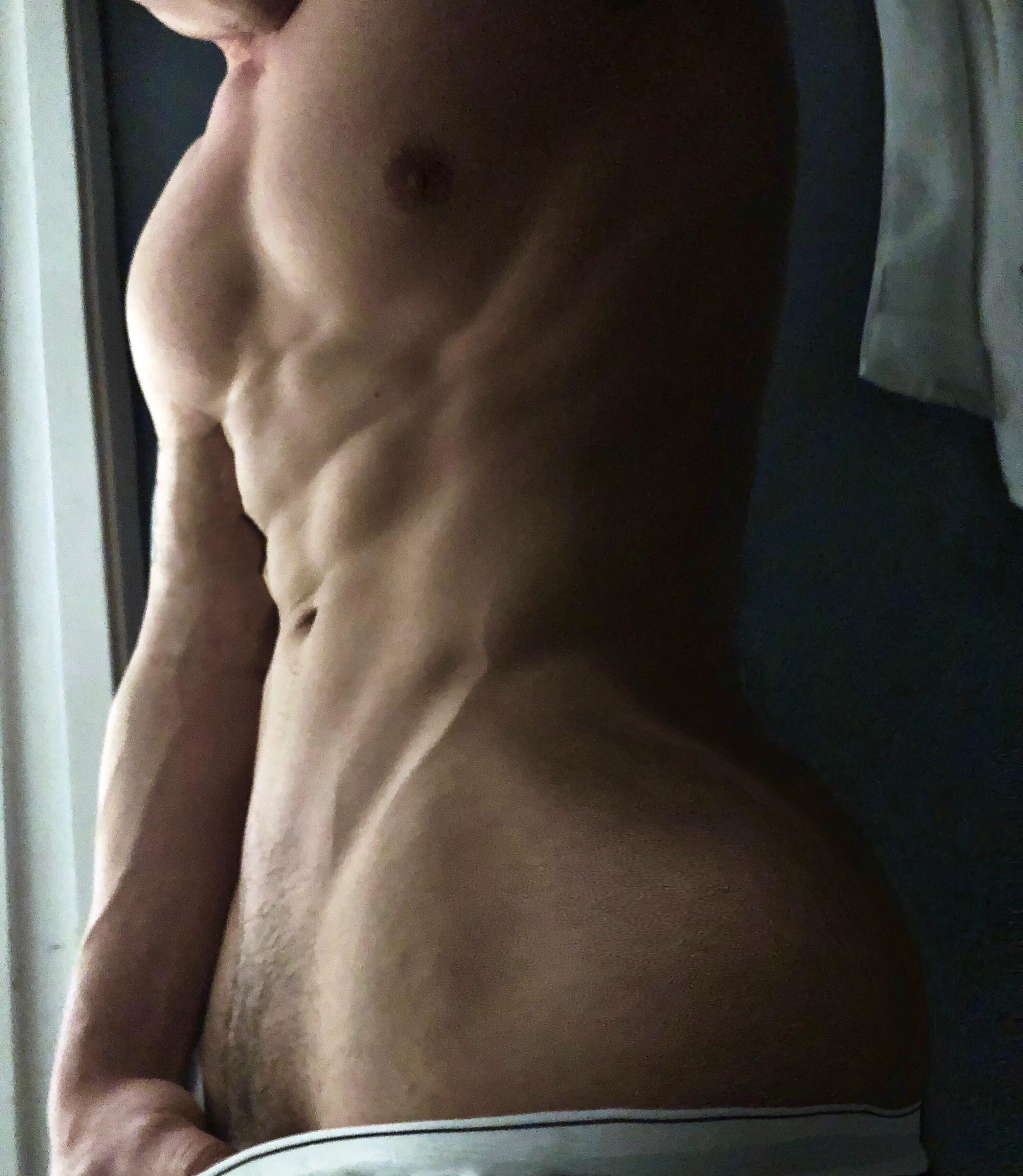 (M) window selfie