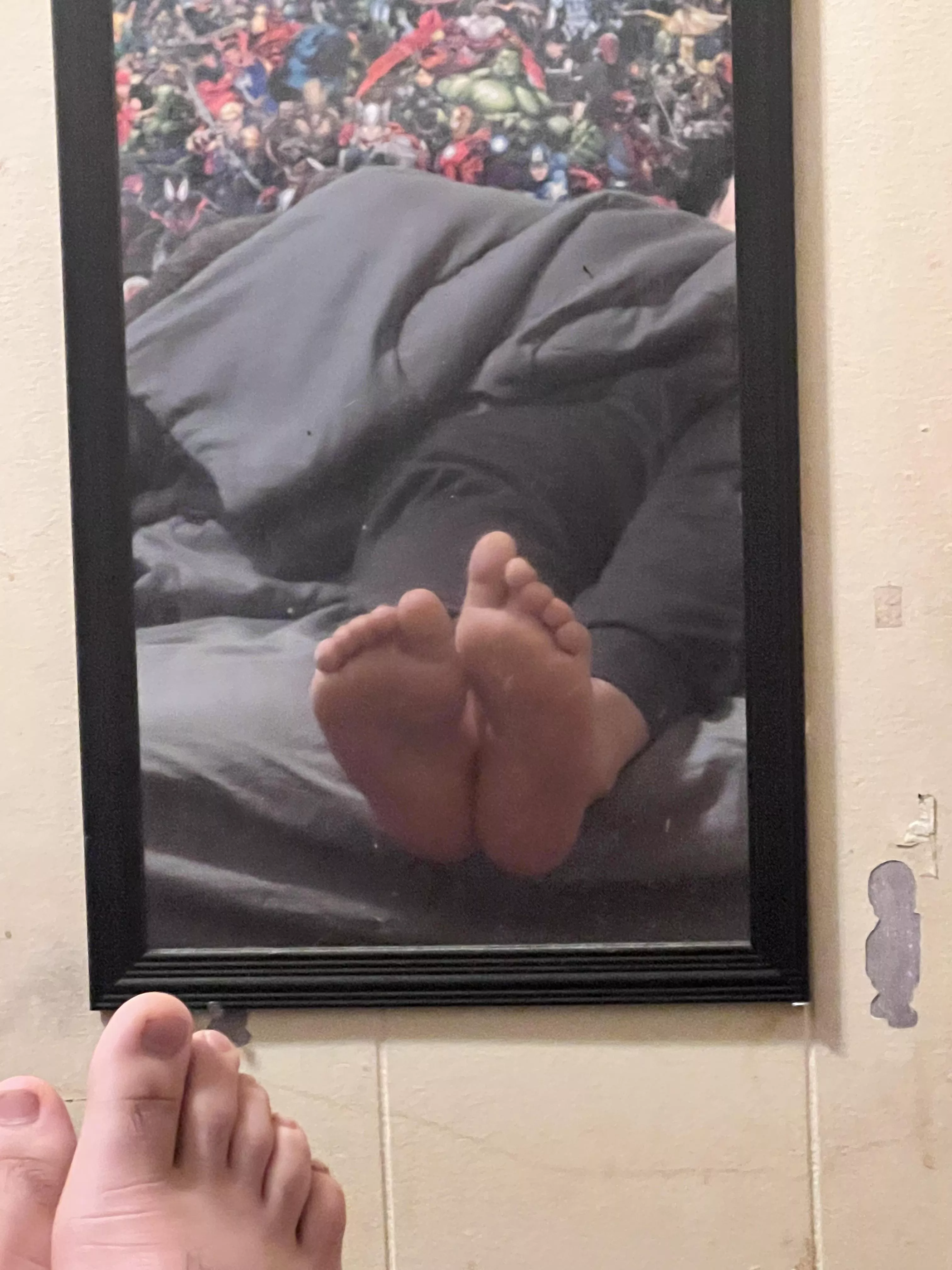 M18 anyone in jersey need a footjob?