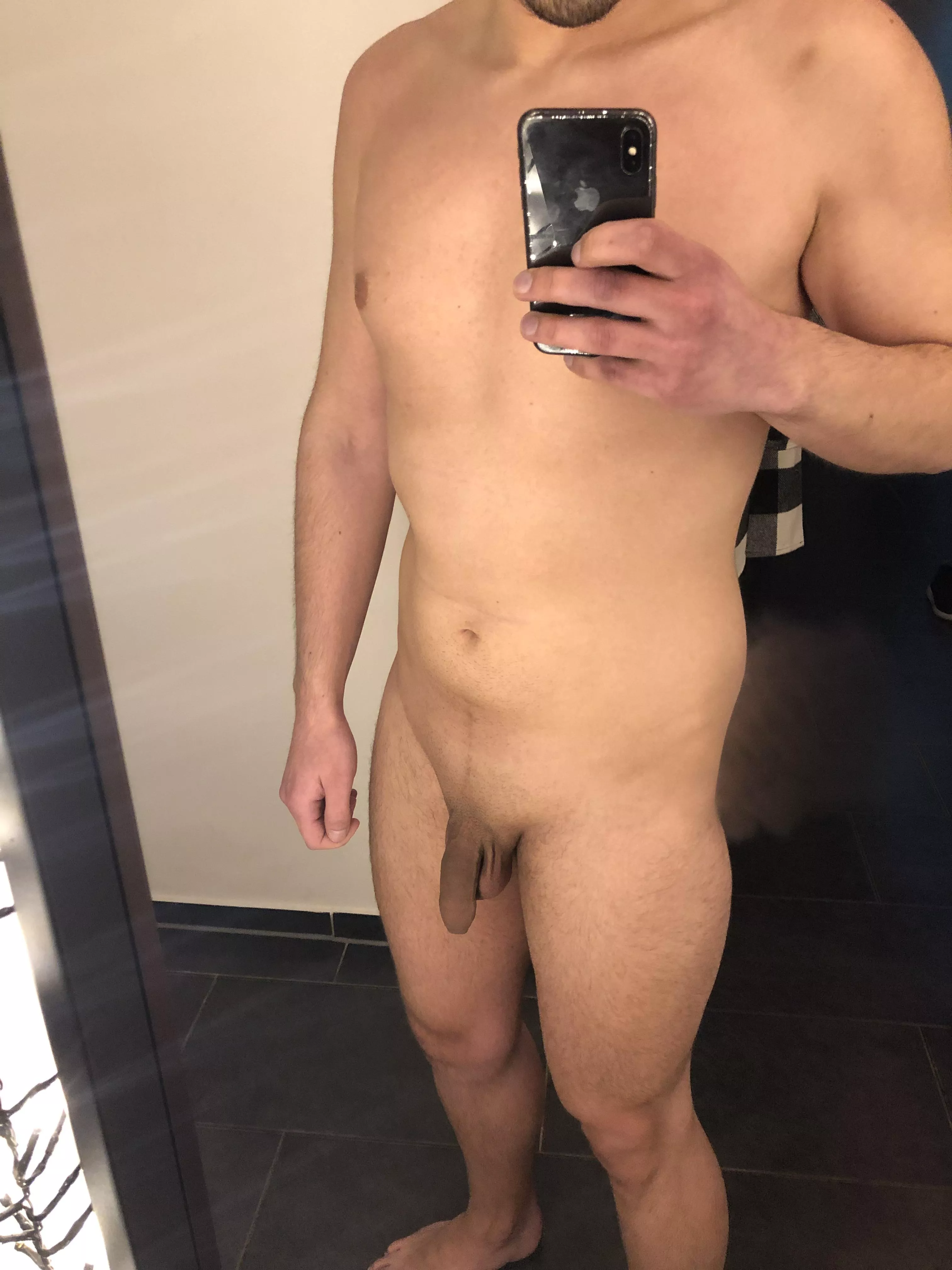 M27, 174cm, 72kg. What do you think about my body? Please be honest