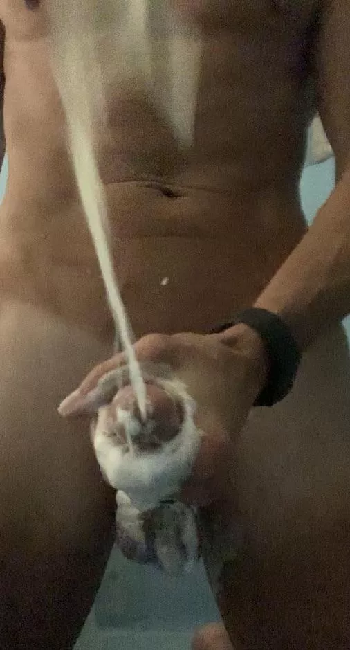 (M)48 a little shower shot