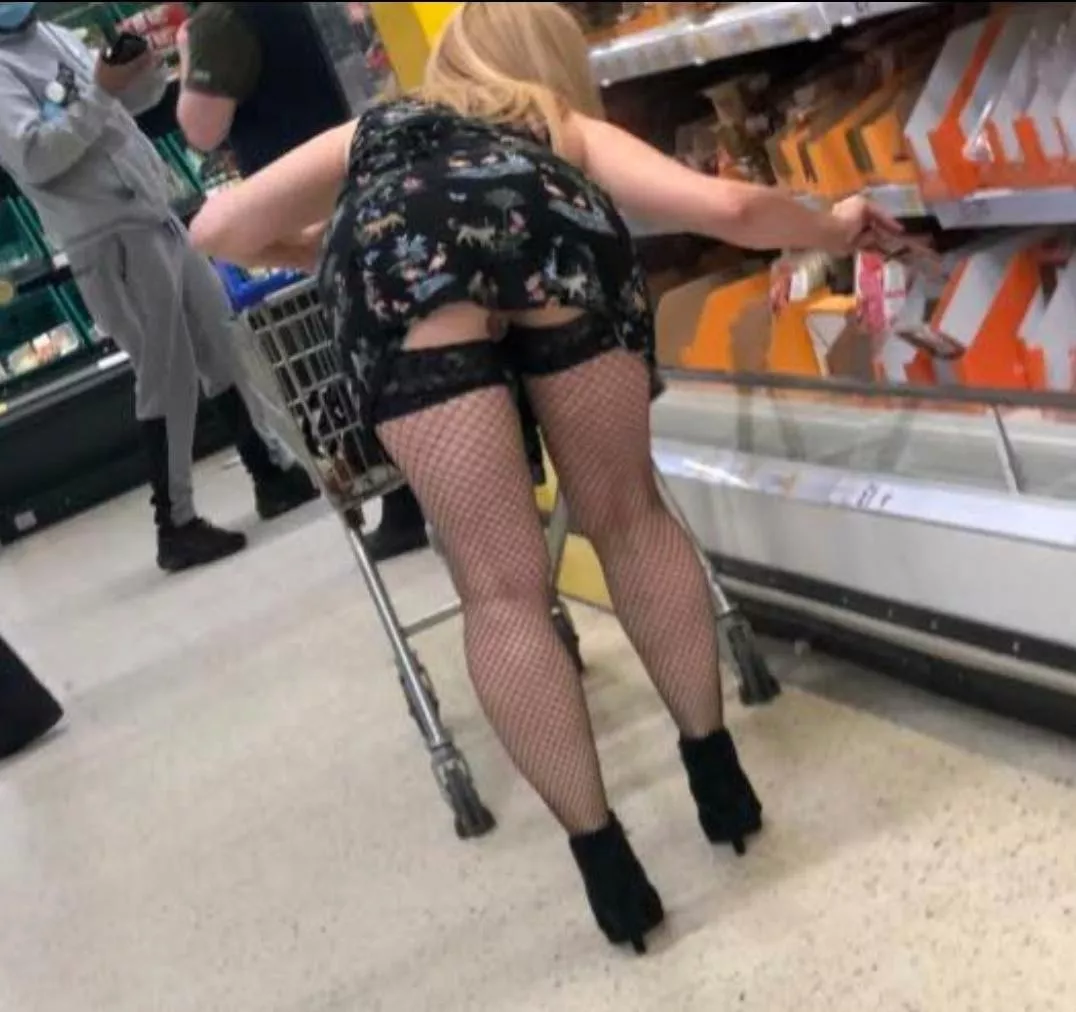 Made to show my pussy in Tesco’s 😳