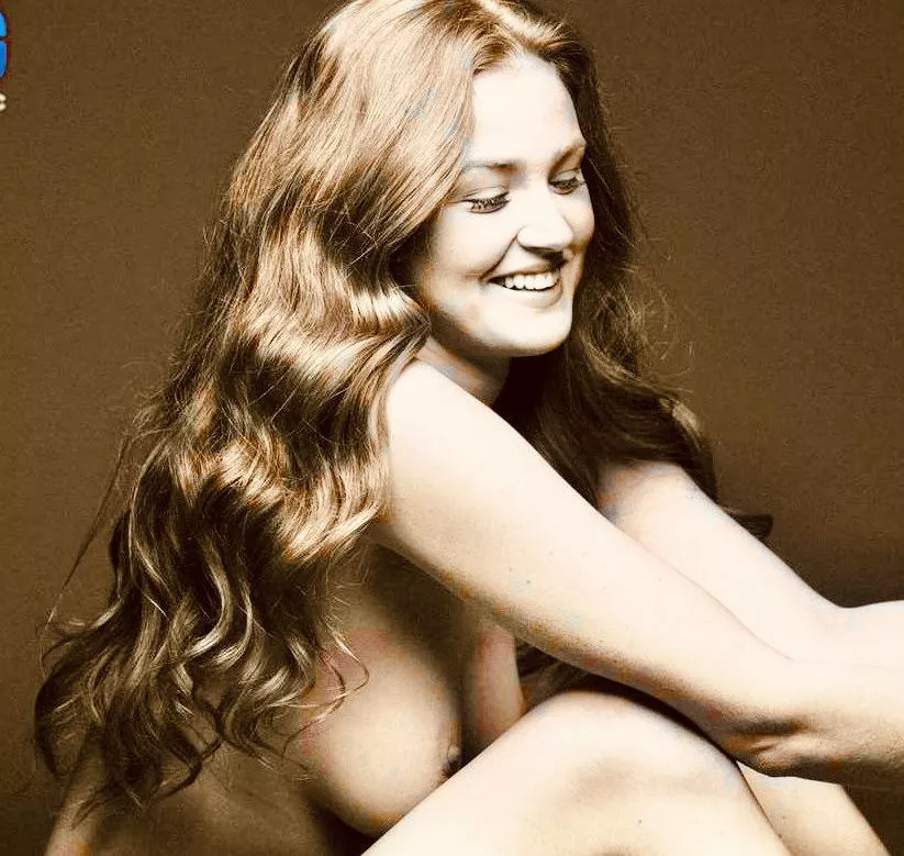 Maggie Geha (photo shoot BTS )