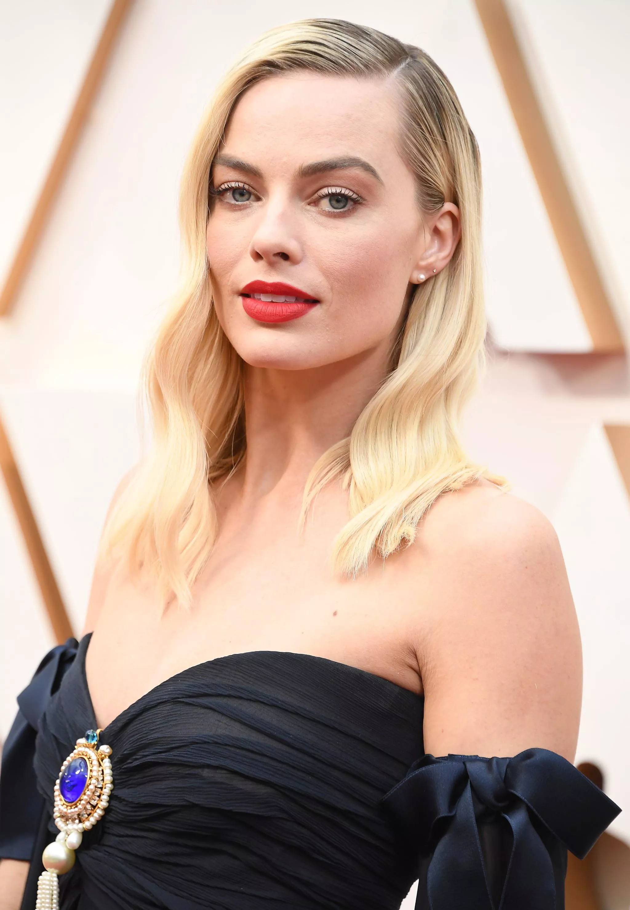 Make me cum to Margot Robbie