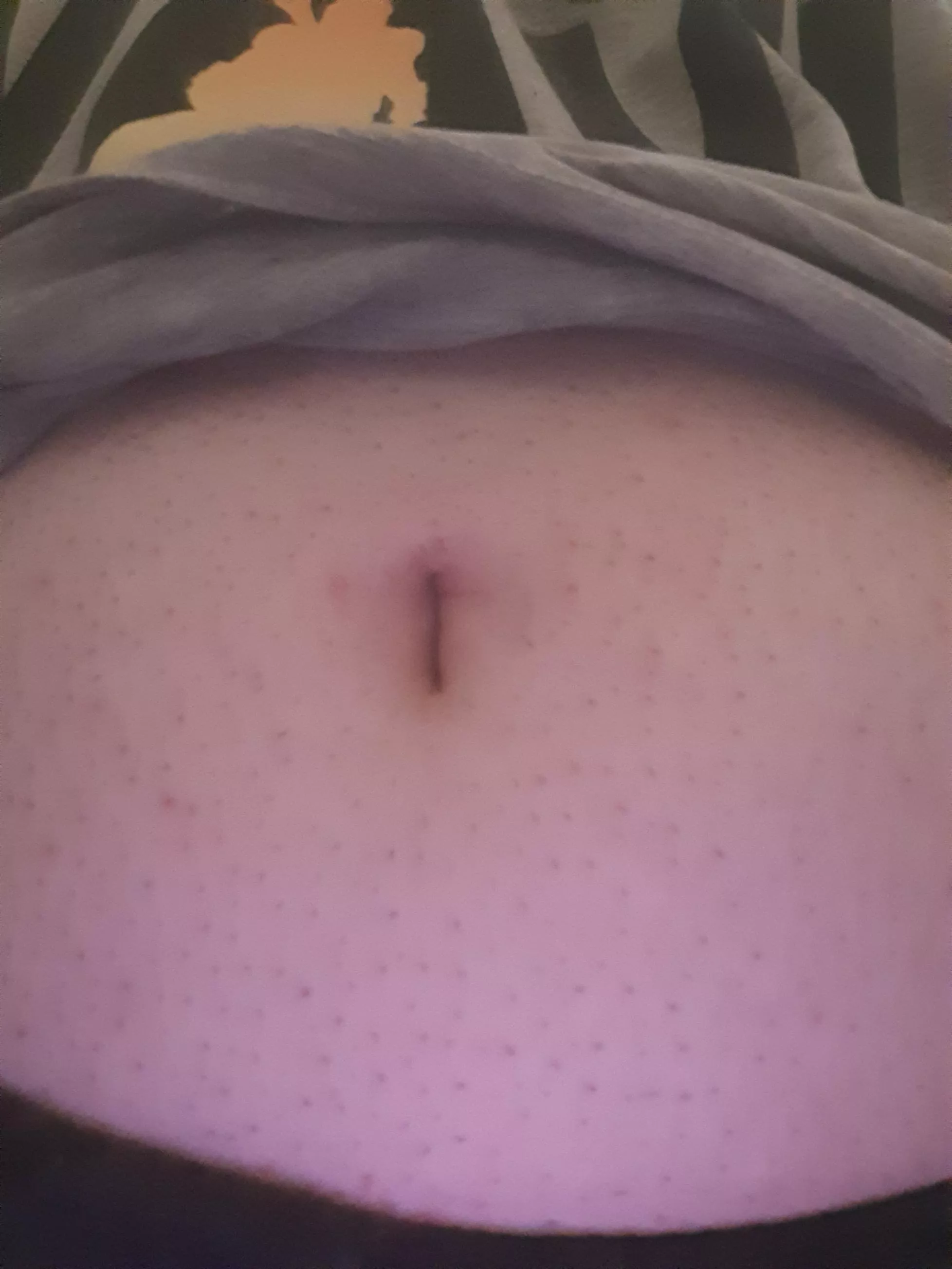 (male) I know its the same photo but any ladies like my navel?