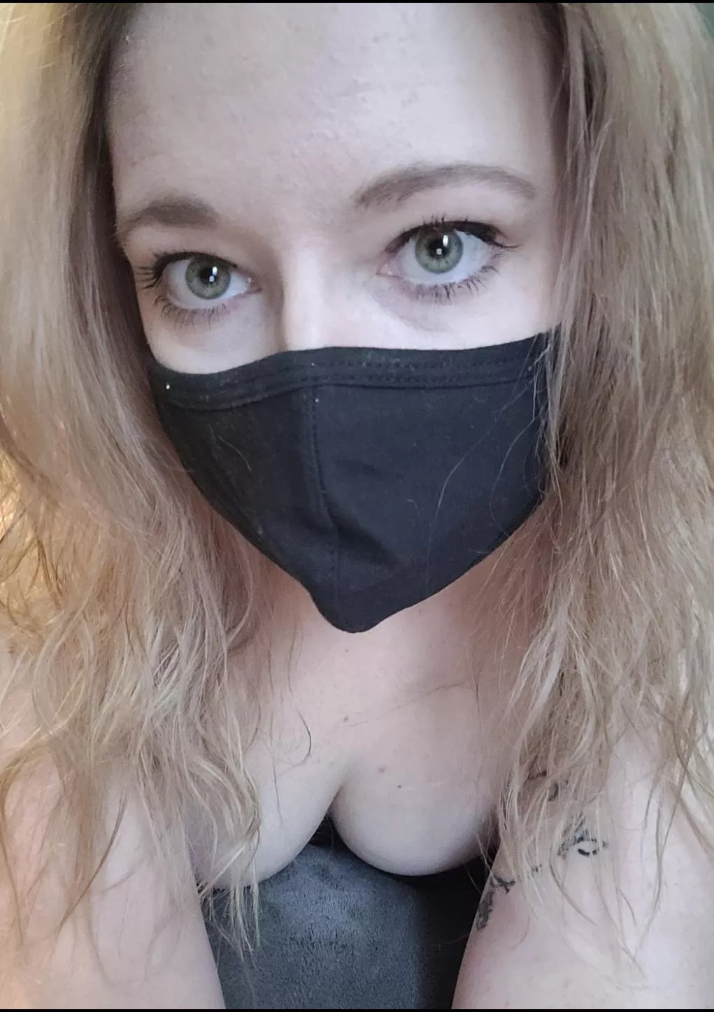 Mask up, clothes of(f) ♡