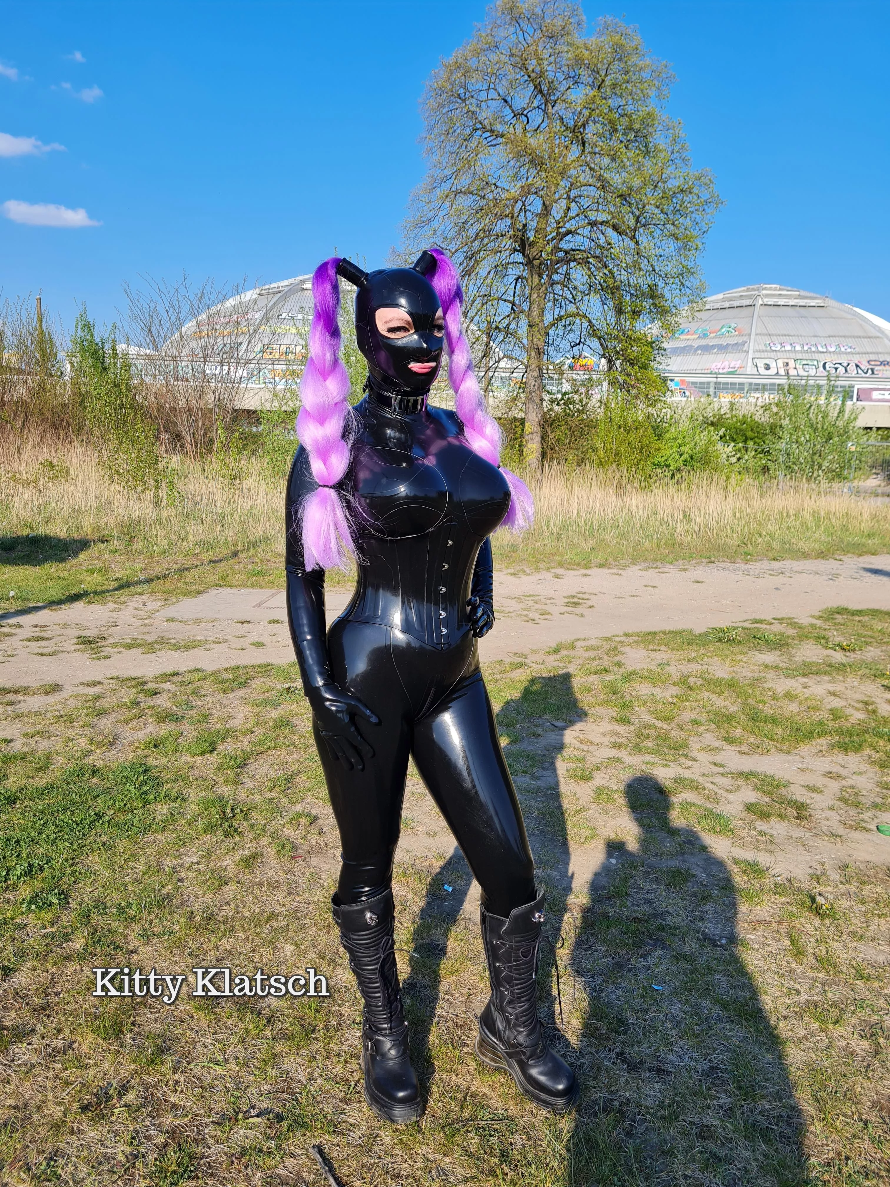 me in full rubber