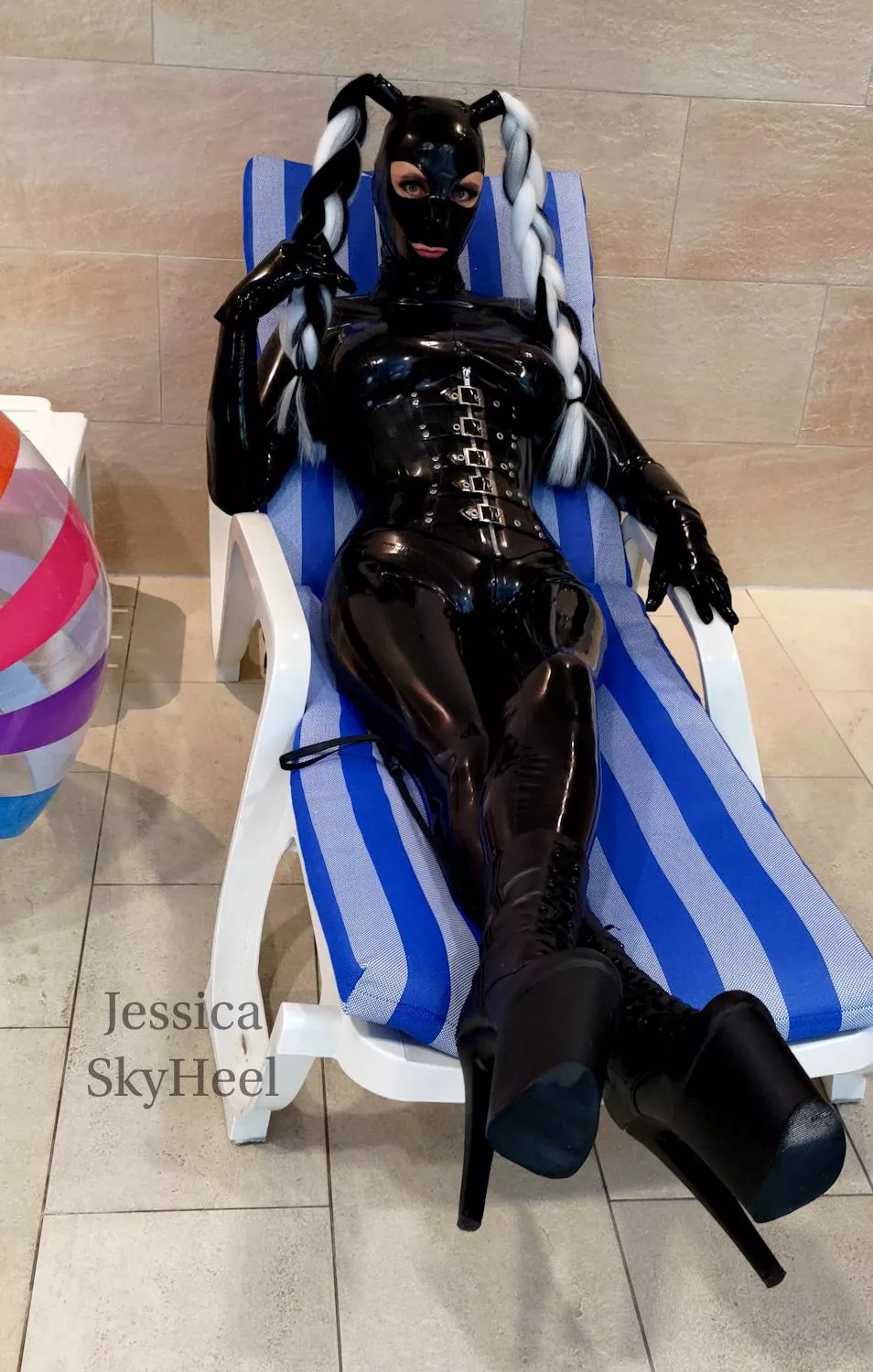 Me in full rubber relaxing