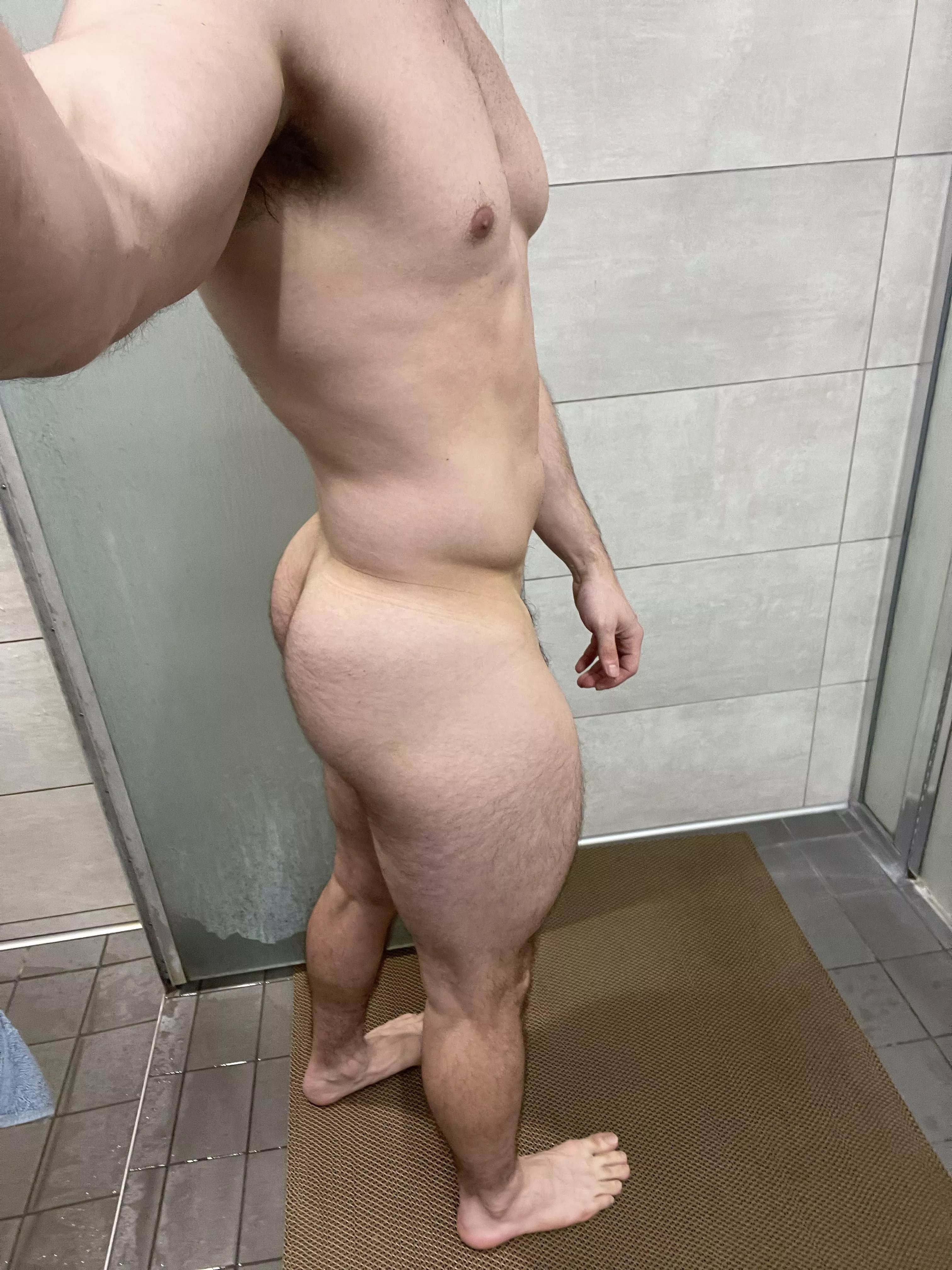 [M]eet me in the gym showers