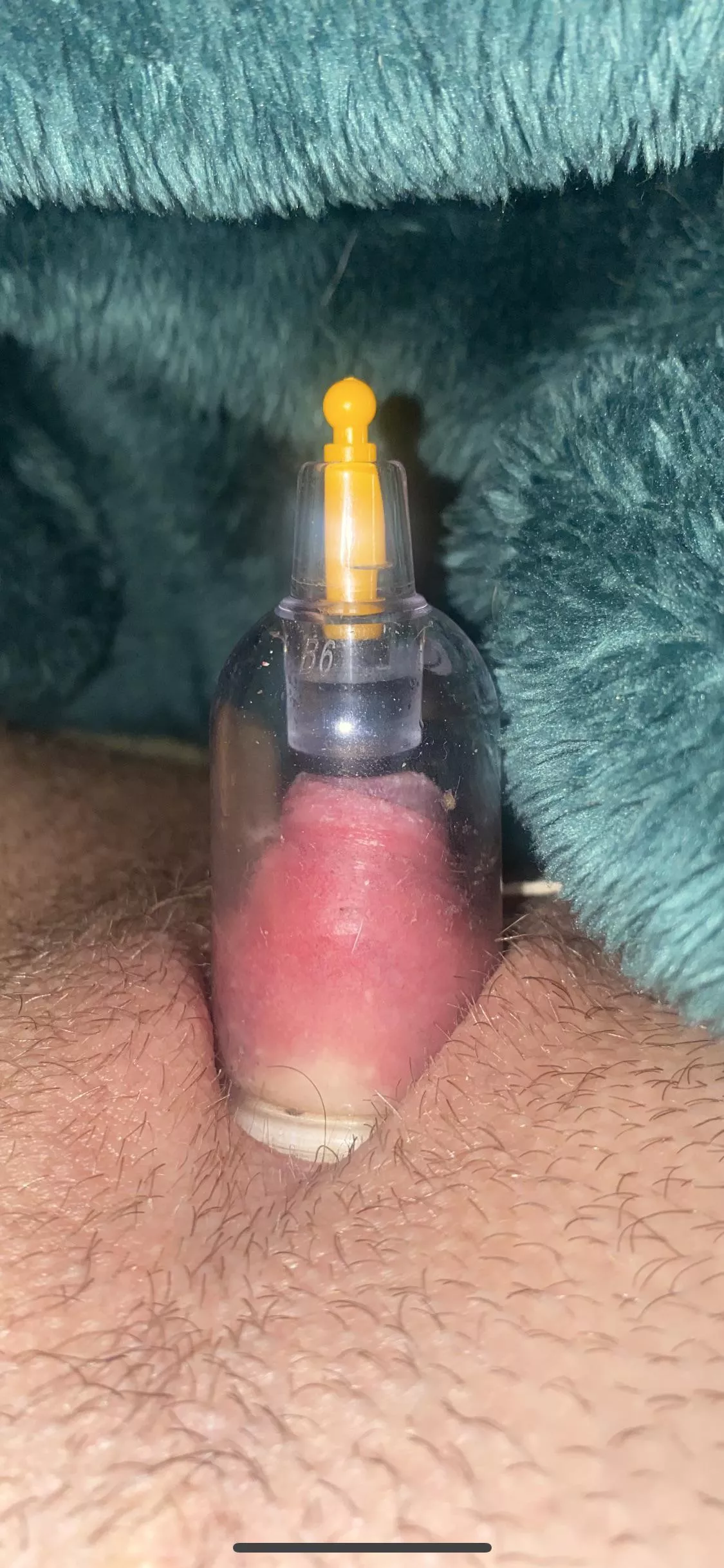 Mid day clit pump for my throbbing pussy