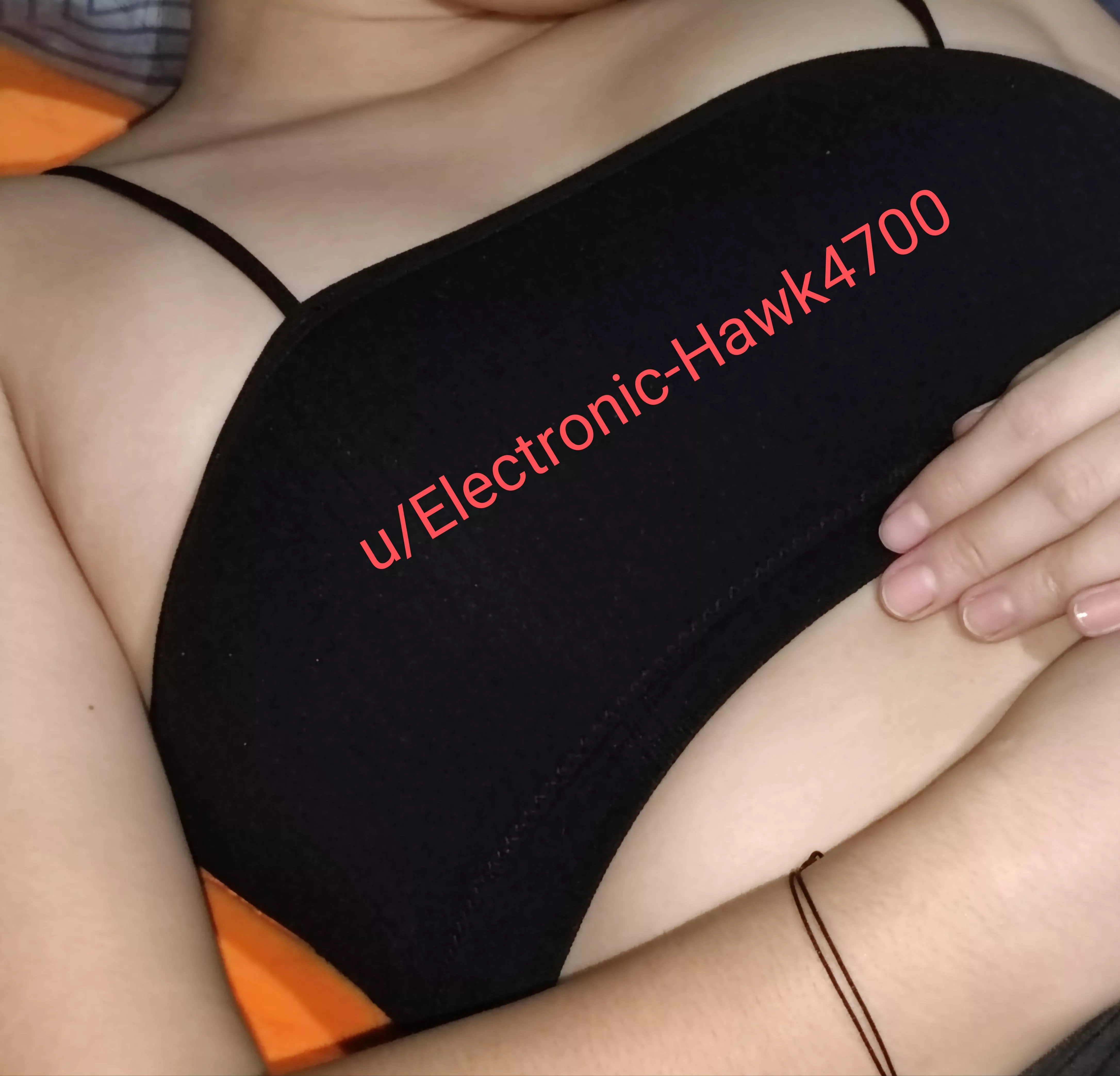 Mild muna (f)