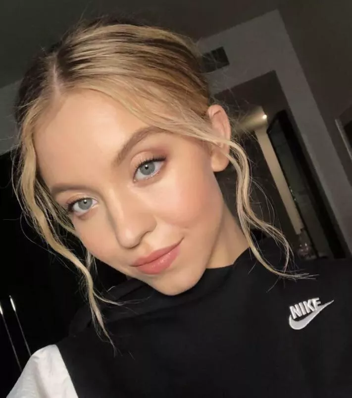 Milk me for Sydney Sweeney