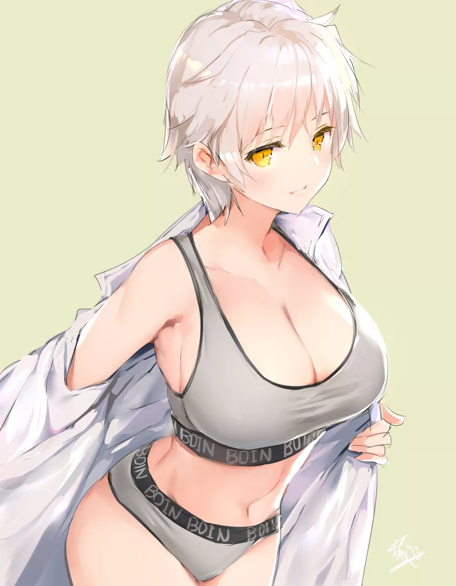 Miyabi in a sports bra and shorts (Yaegashi Nan) [Senran Kagura]