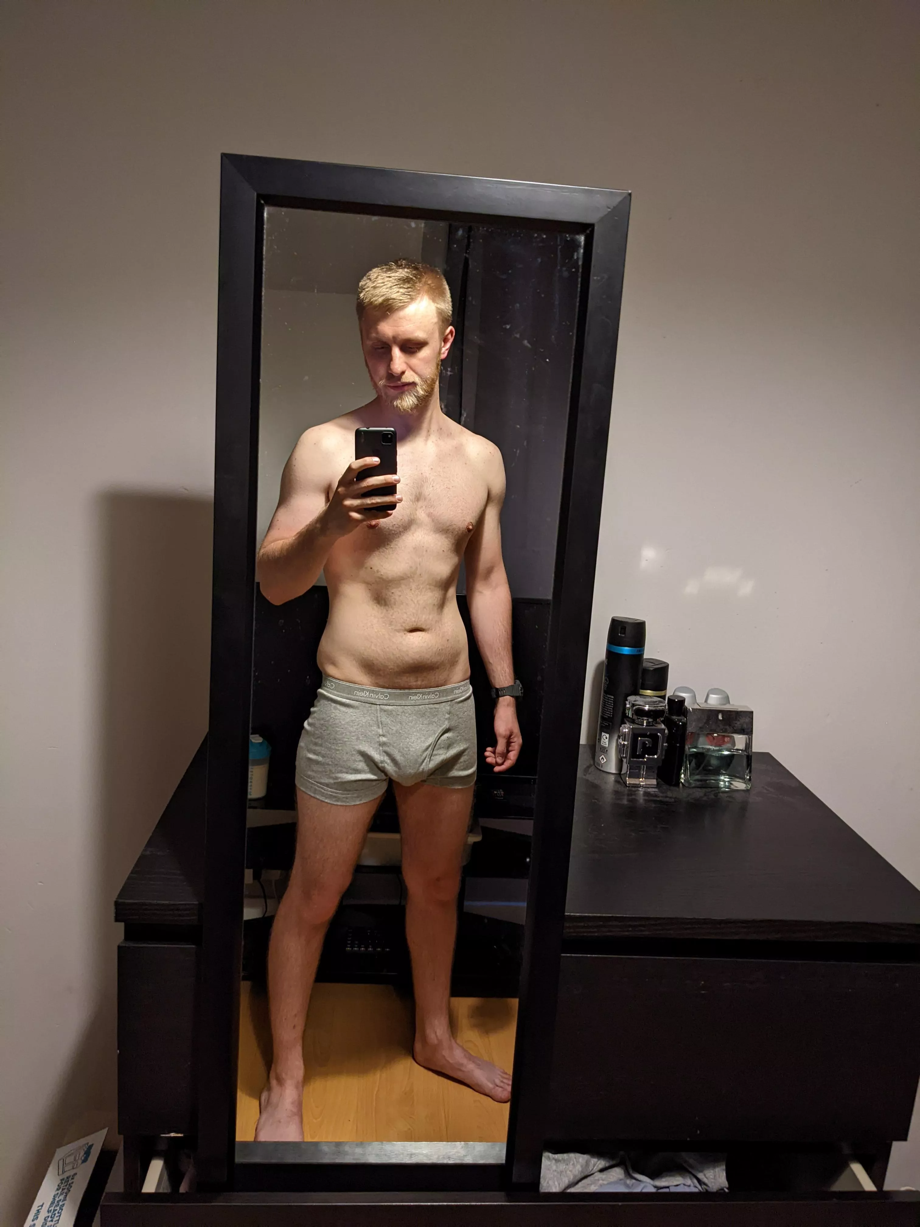 Modest physique, not so modest bulge