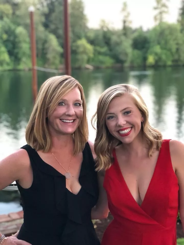 Mom or daughter [2]