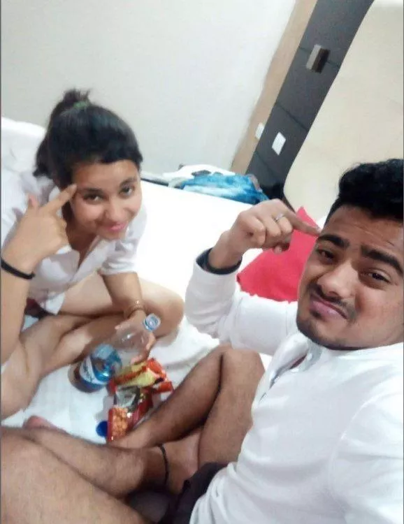 🔥🥵 Most Demanded Des! Brother & Sister Enjoying Fu©k!g First Experience After Drunk💦 When Her Parents Out of Home😍Don't Miss Must Watch 🥵🔥 ⬇️ Desi Drunk Br0 & Sis R0MANCE ⬇️