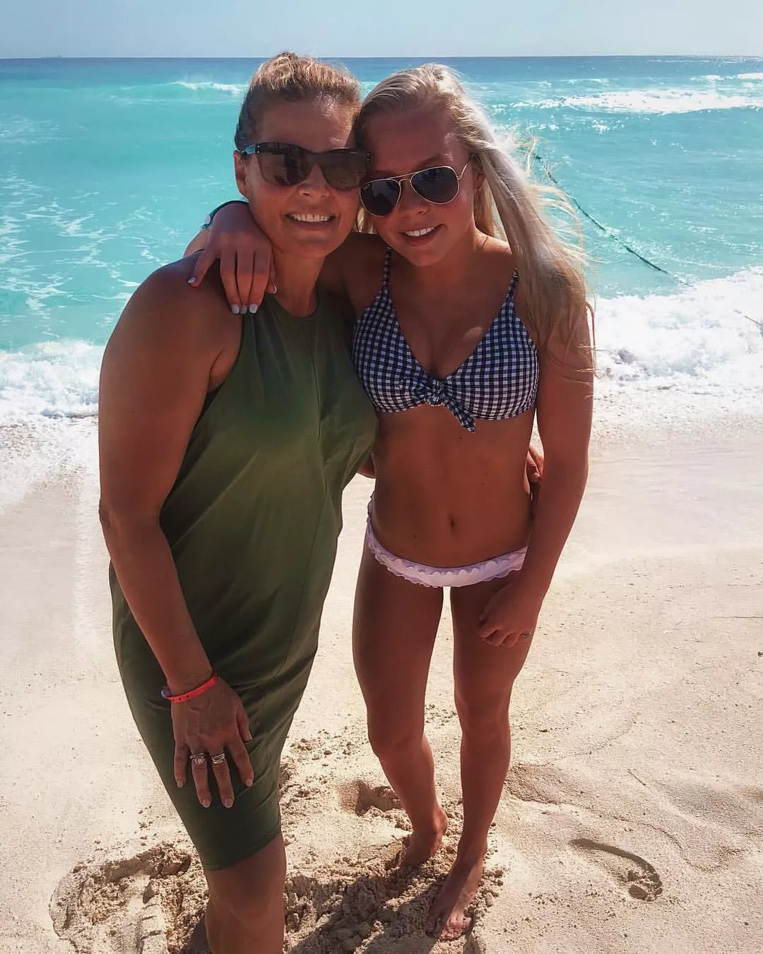 mother daughter at the beach ⛱️😍