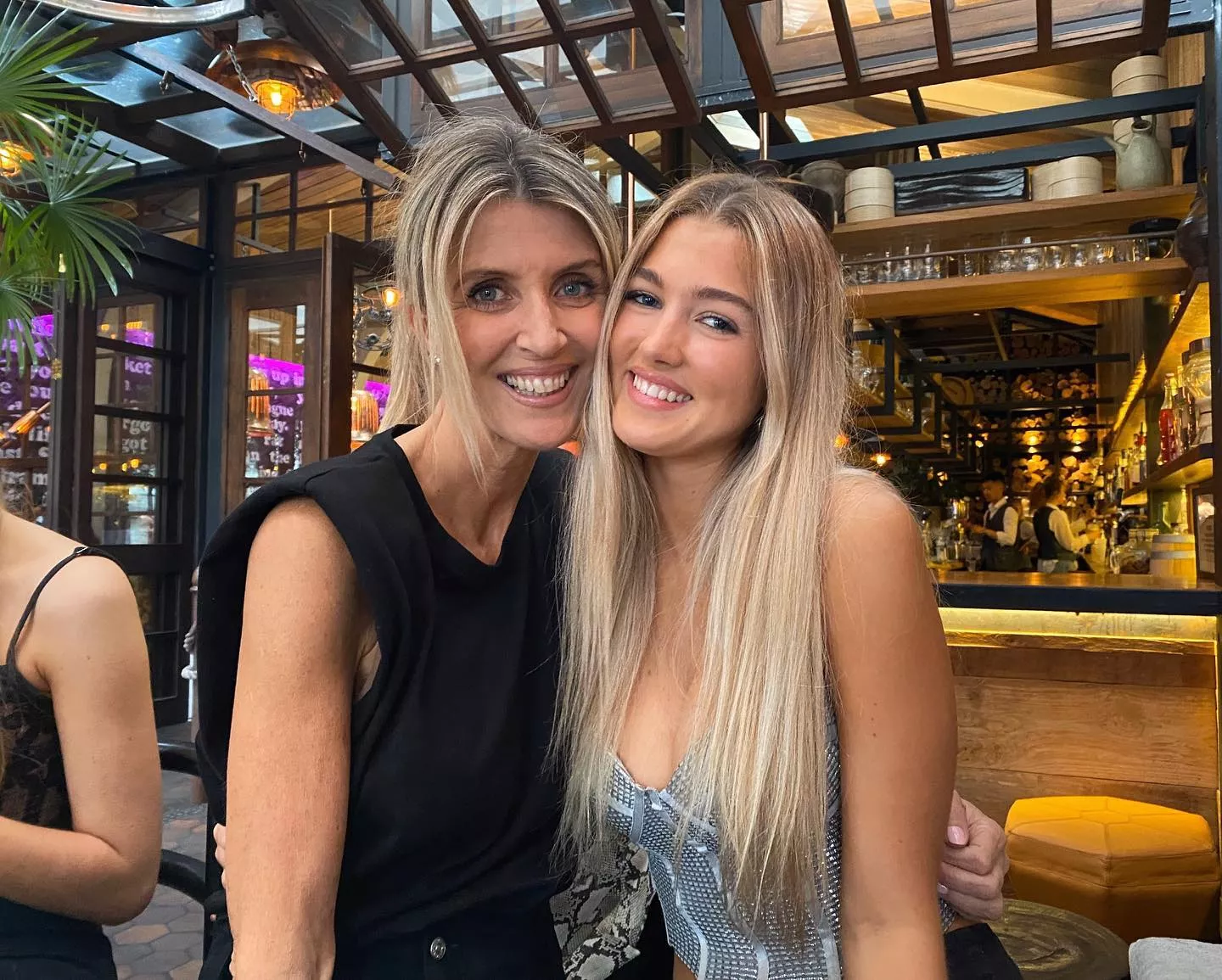 mother or daughter?? [2]